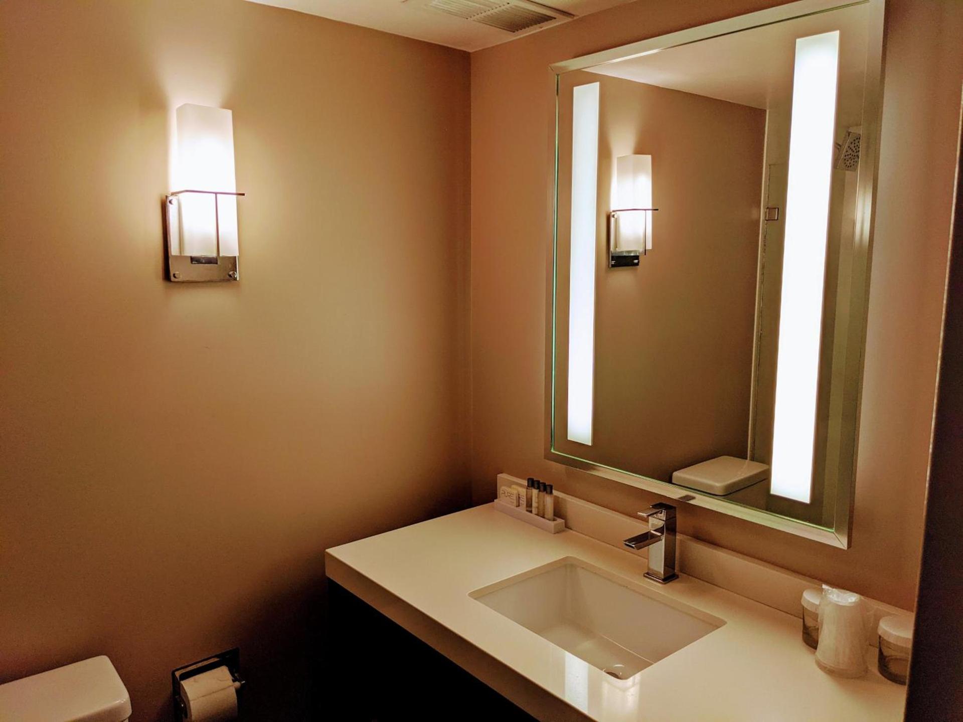 Hotel Capstone photo 6