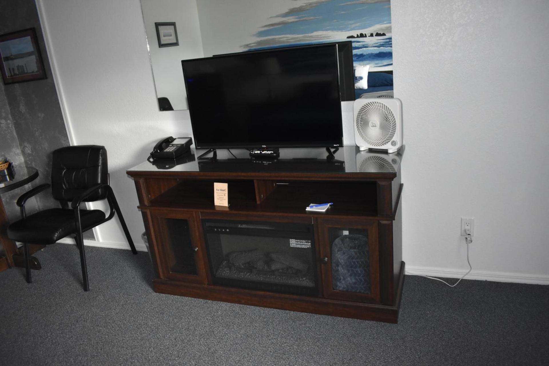 Lighthouse Cove Inn photo 68