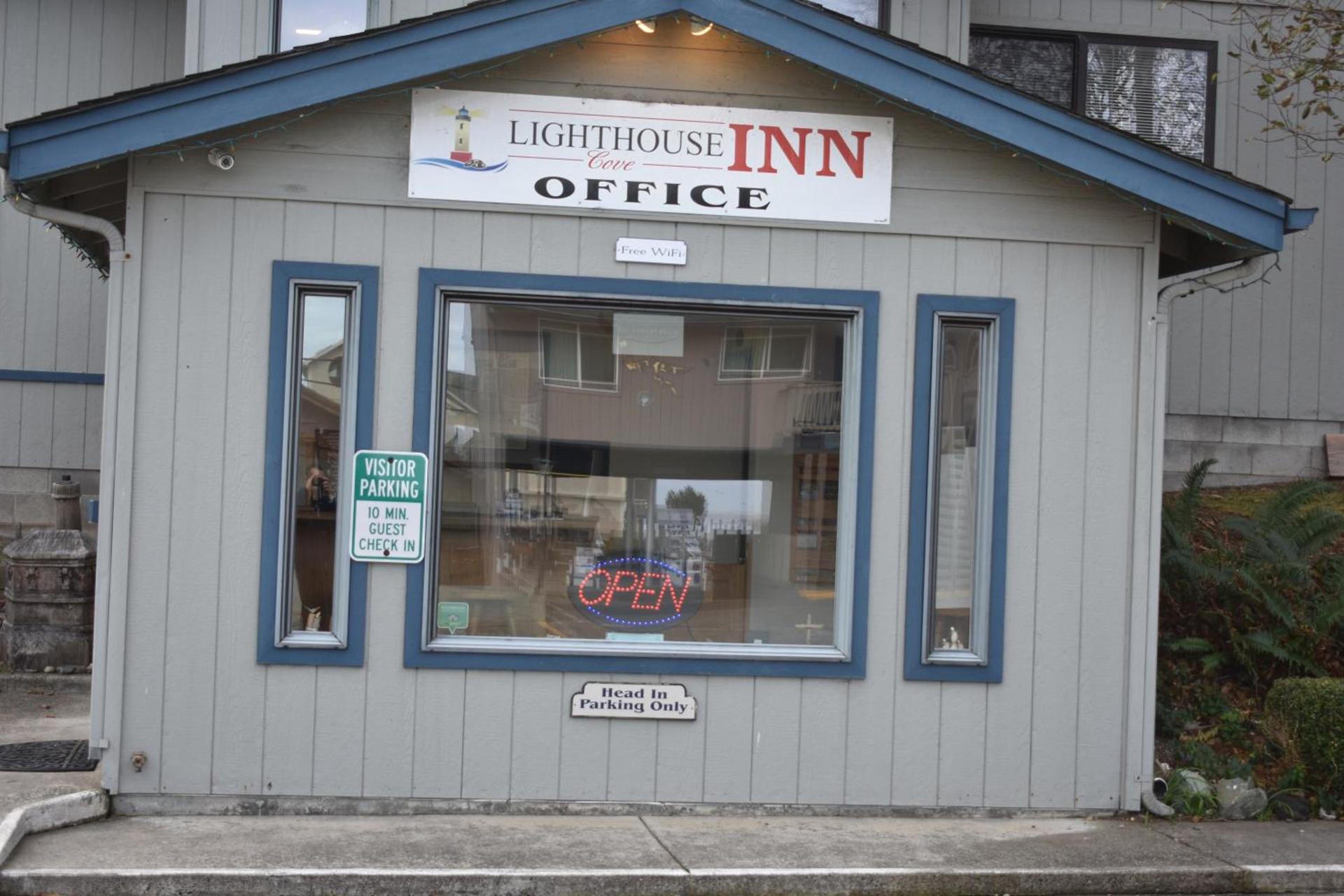 Lighthouse Cove Inn photo 2