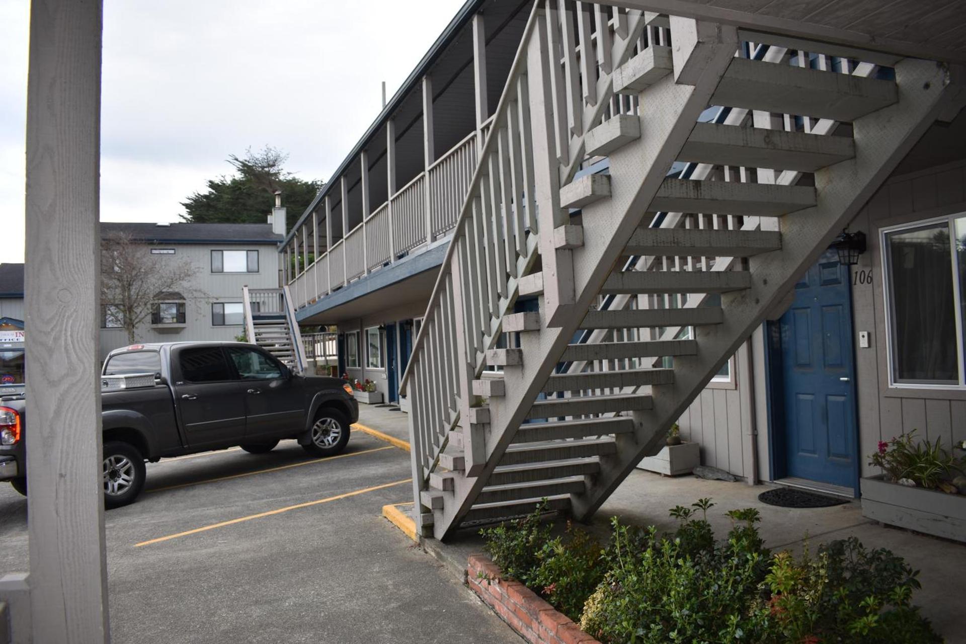 Lighthouse Cove Inn photo 18