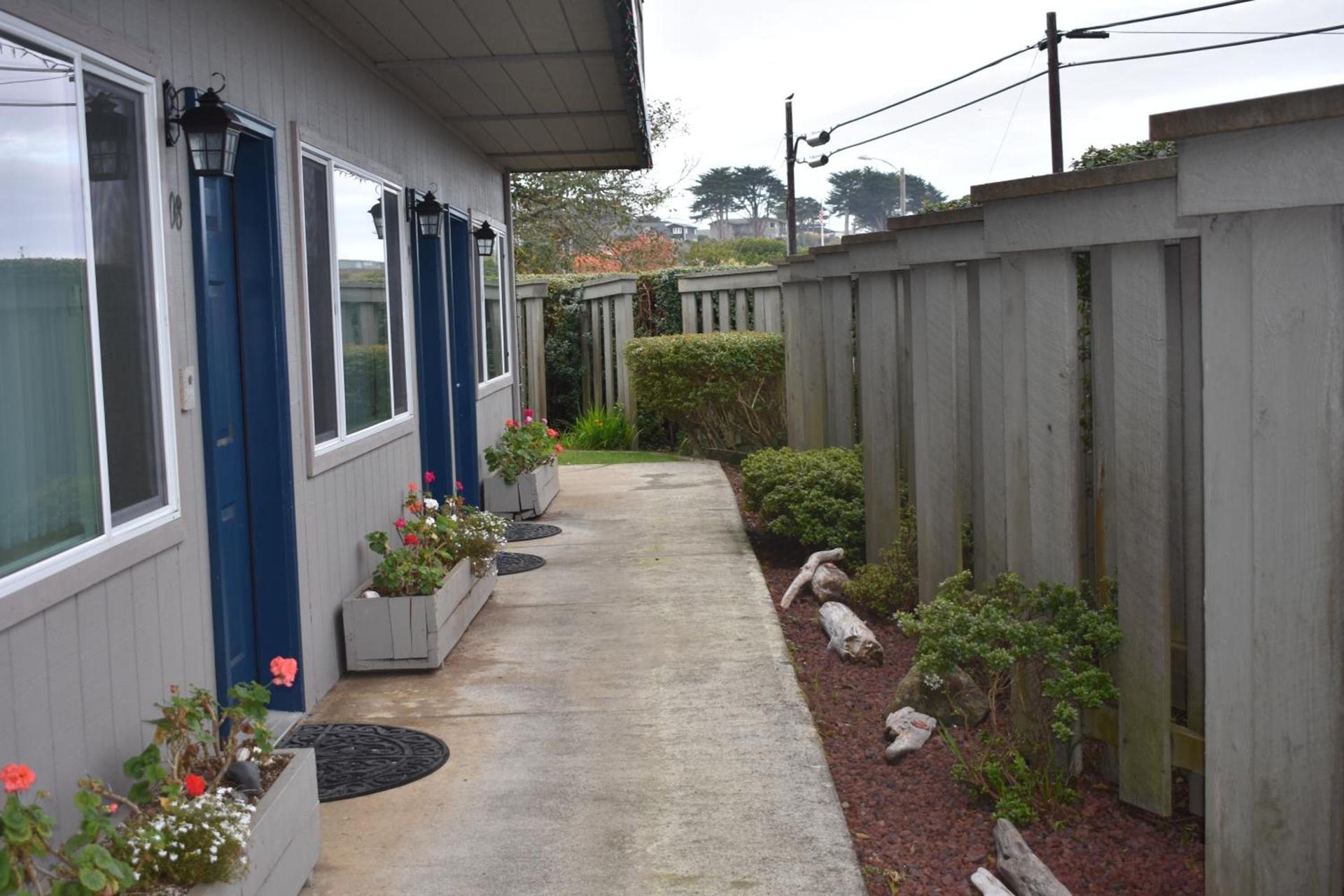 Lighthouse Cove Inn photo 21