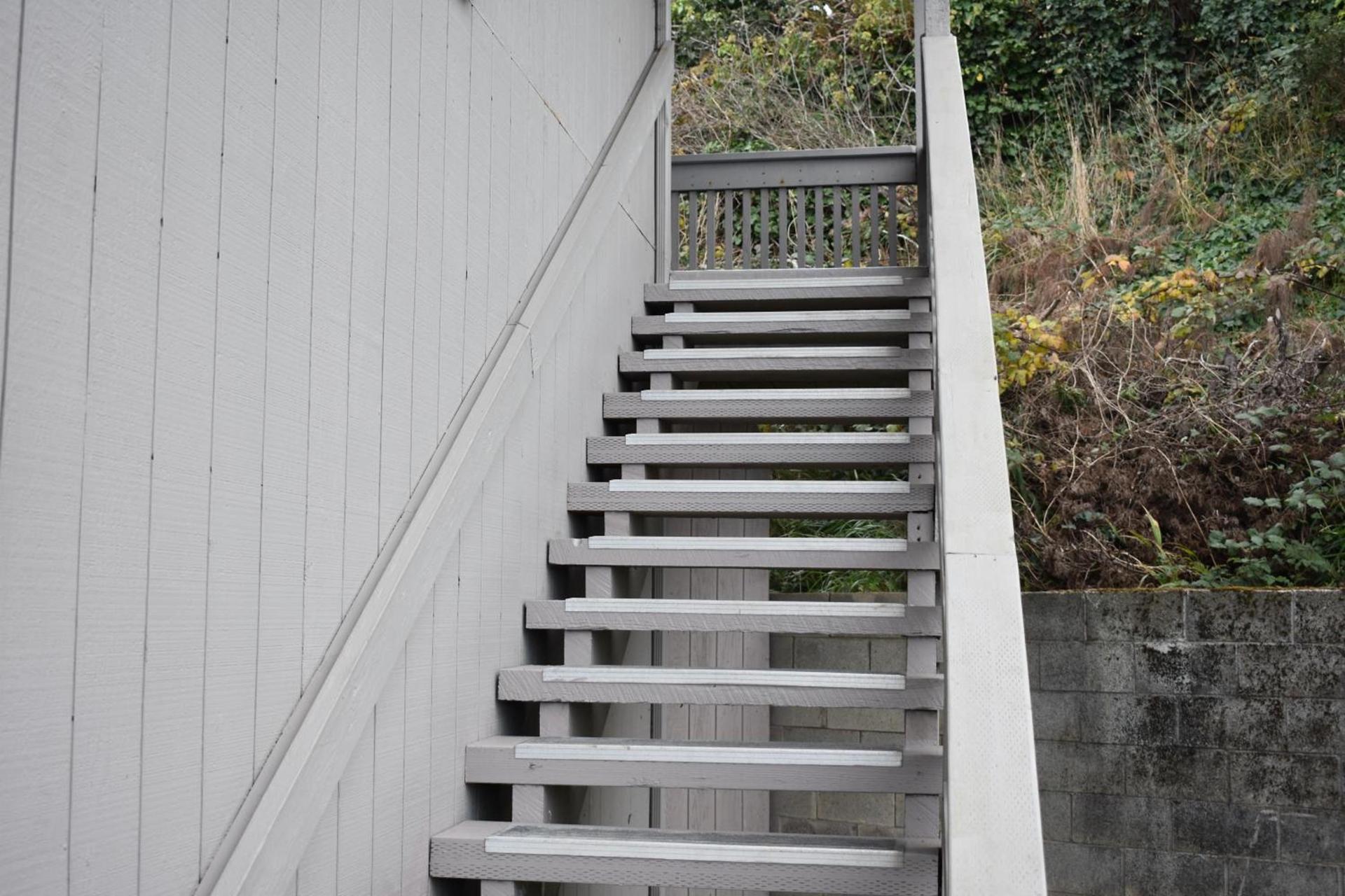 Lighthouse Cove Inn photo 33