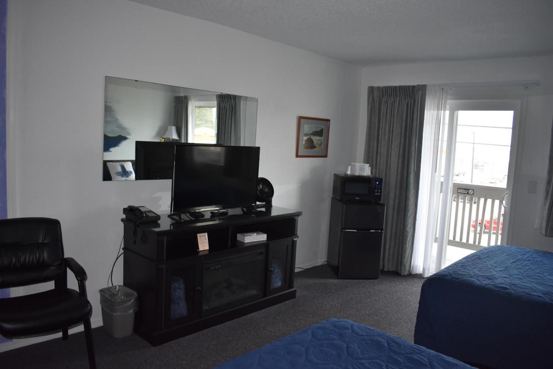 Lighthouse Cove Inn photo 48