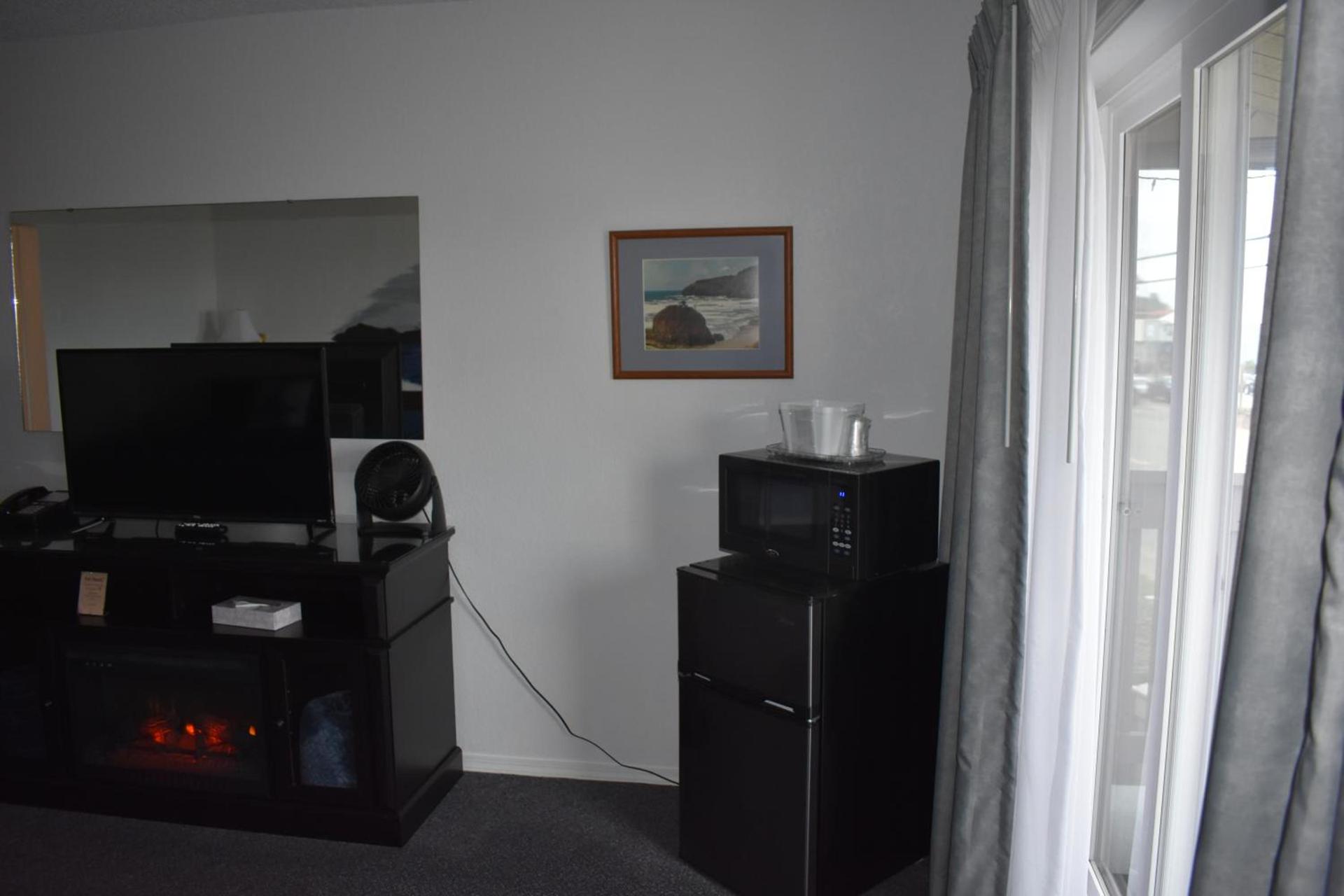 Lighthouse Cove Inn photo 41