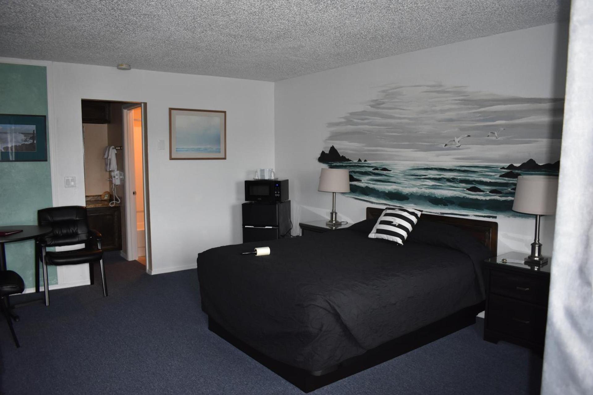 Lighthouse Cove Inn photo 56