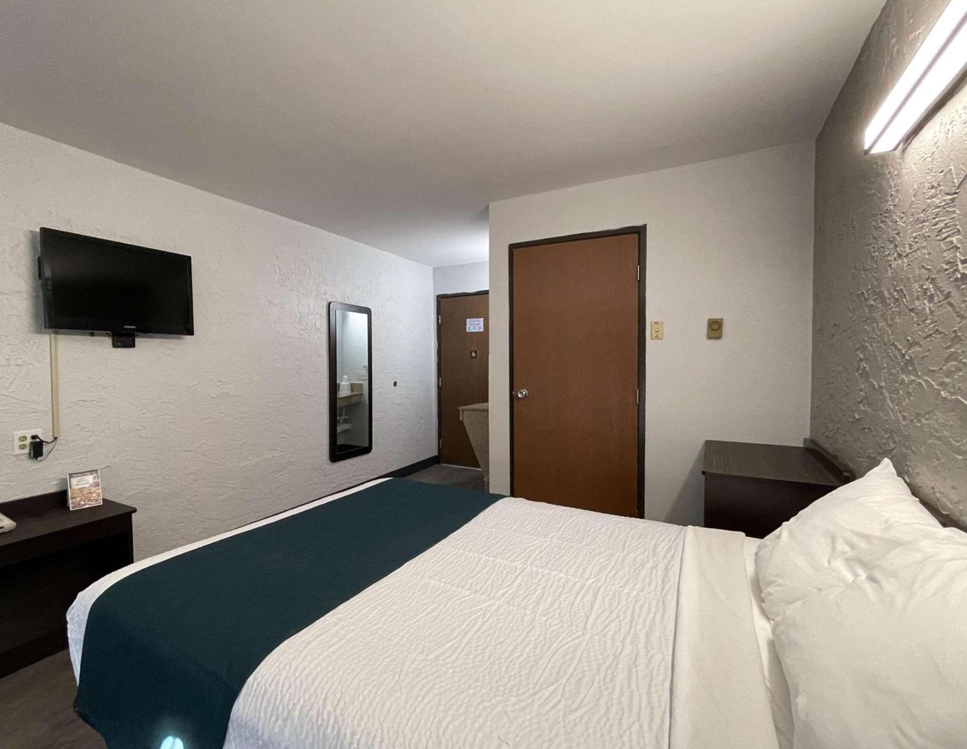 Motel 6-Green Bay, WI - Lambeau photo 7