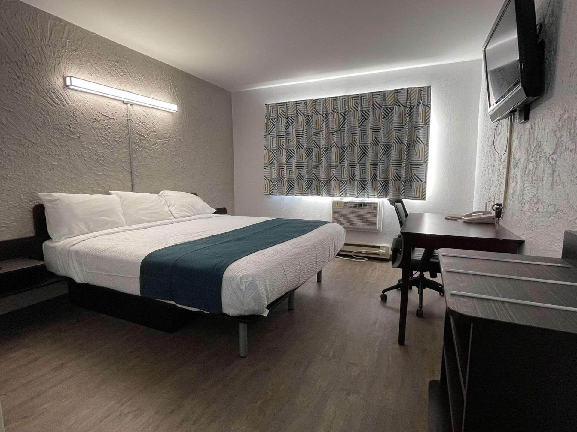 Motel 6-Green Bay, WI - Lambeau photo 10