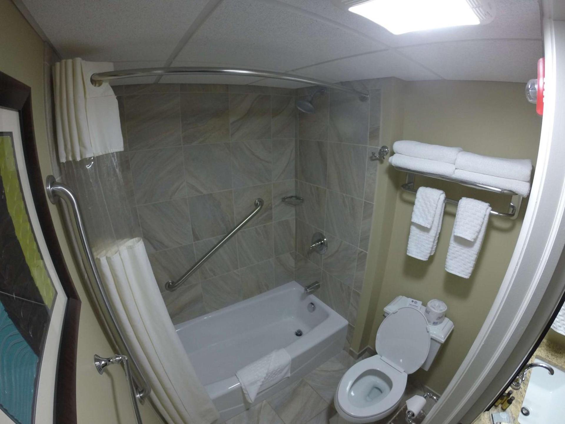 Best Western Plus Traverse City photo 31