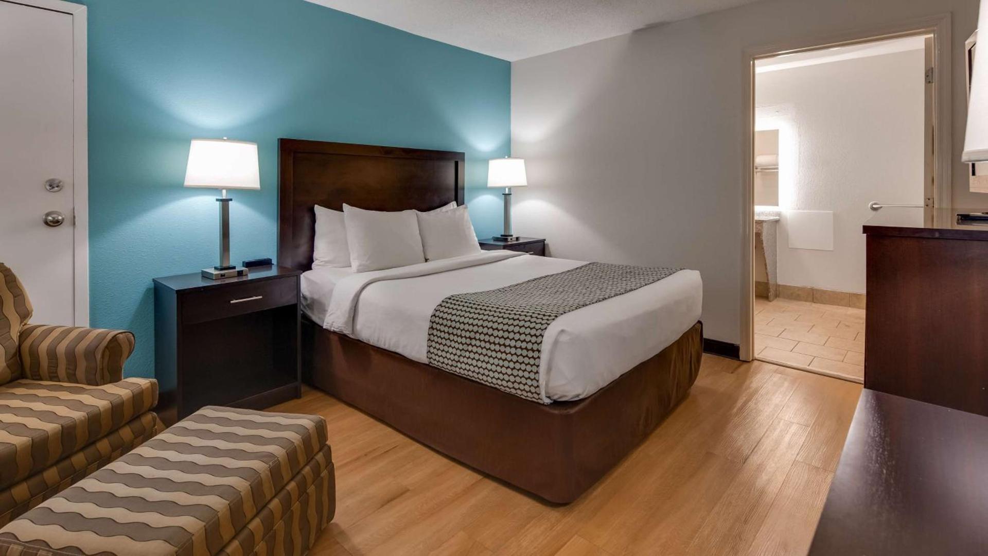 SureStay Plus Hotel by Best Western Asheboro photo 17