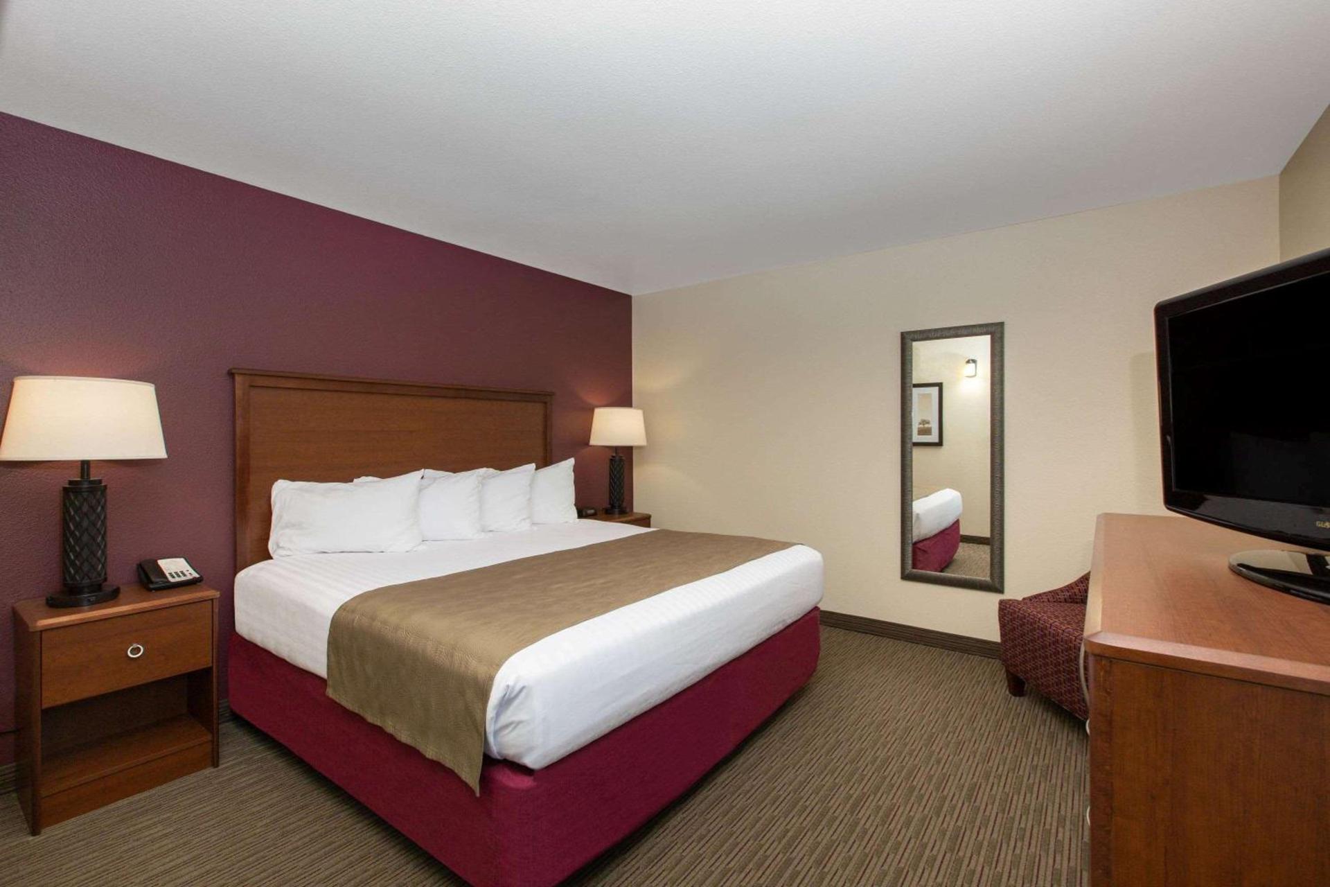 AmericInn by Wyndham Merrill photo 23