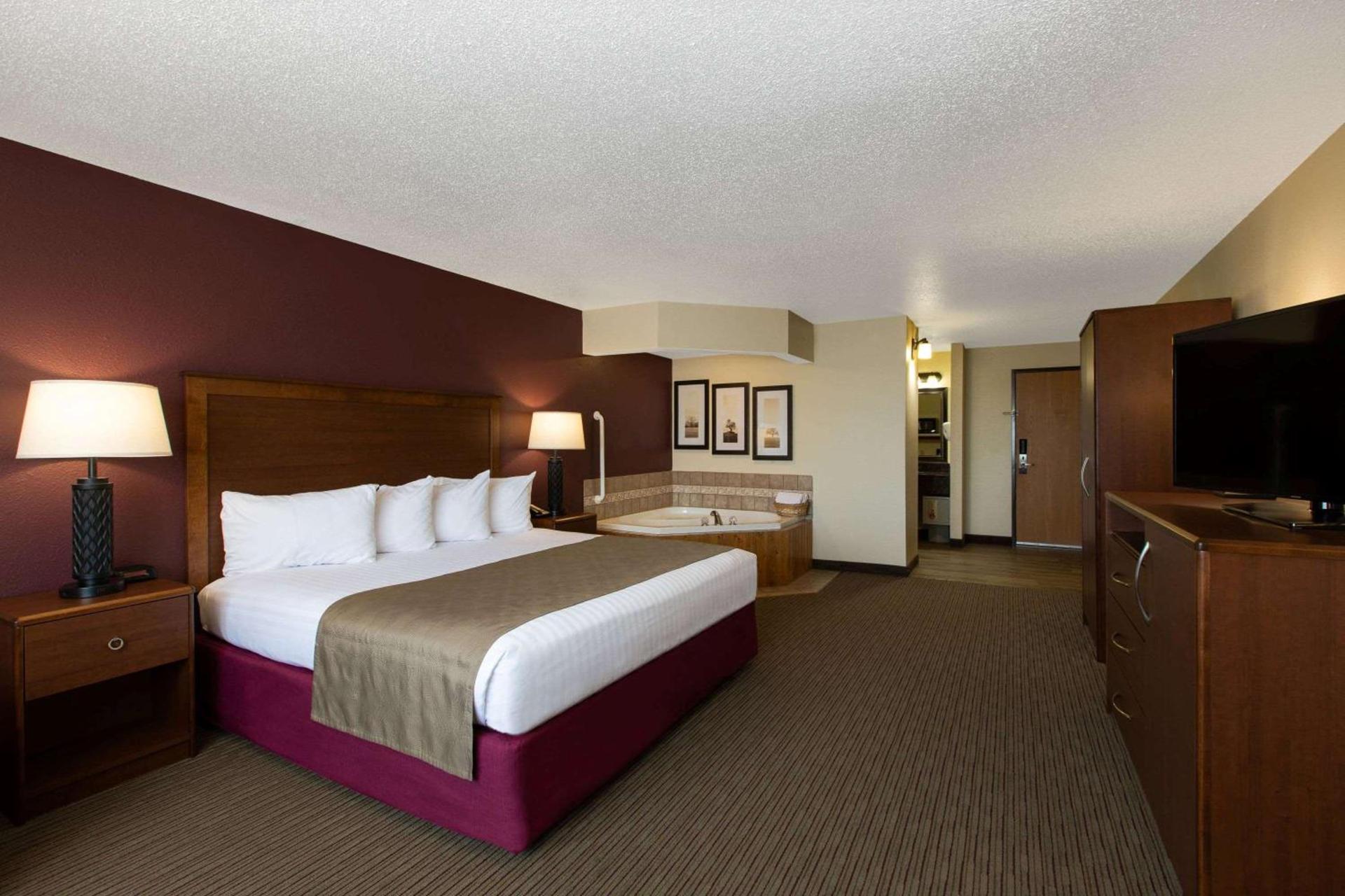 AmericInn by Wyndham Merrill photo 20