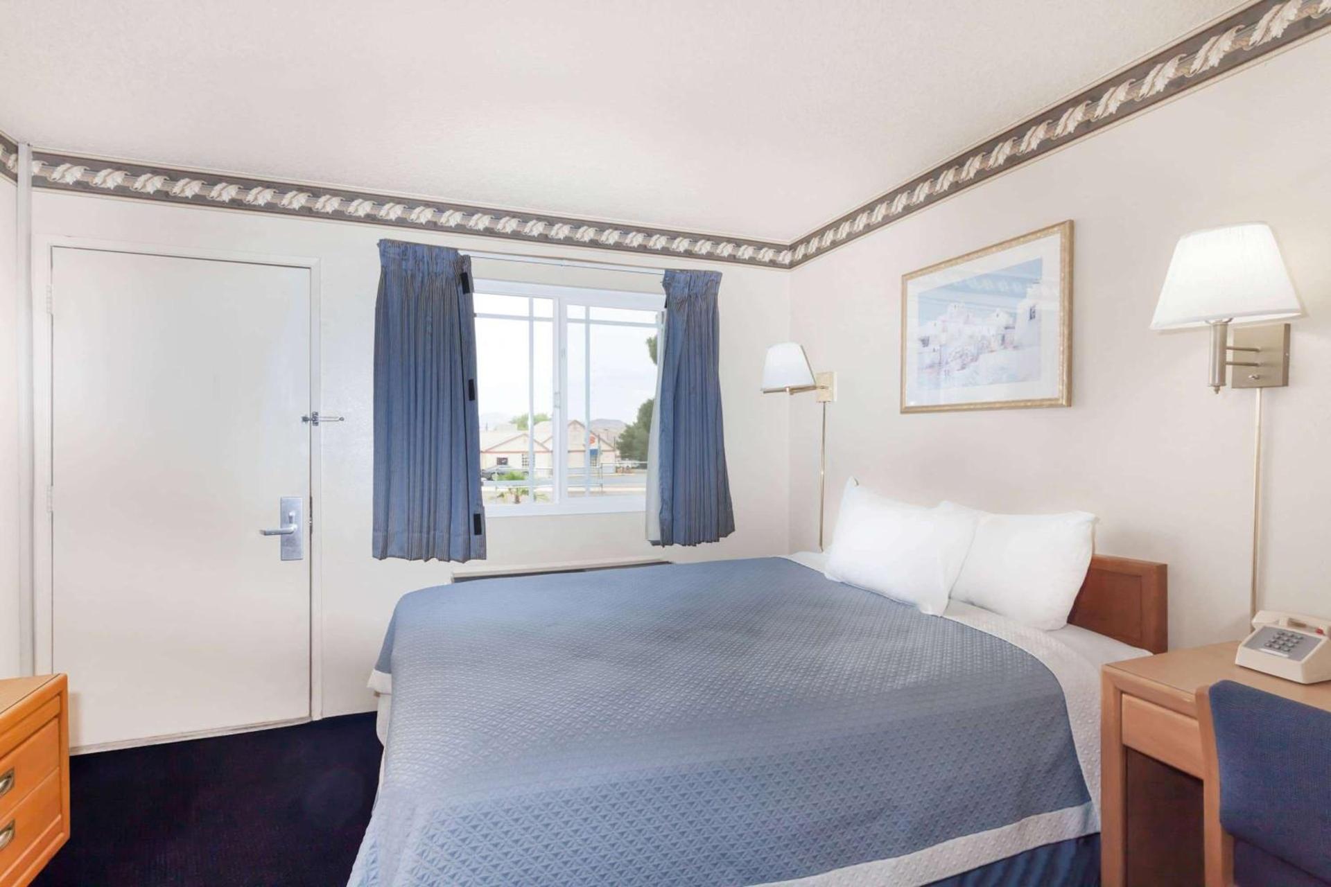 Days Inn by Wyndham Barstow photo 7