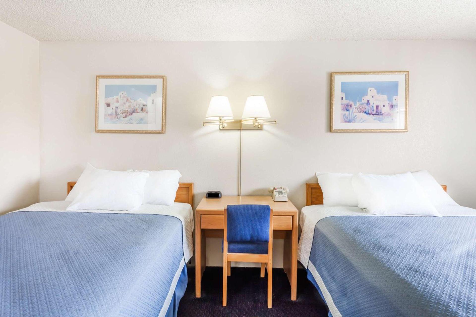Days Inn by Wyndham Barstow photo 10