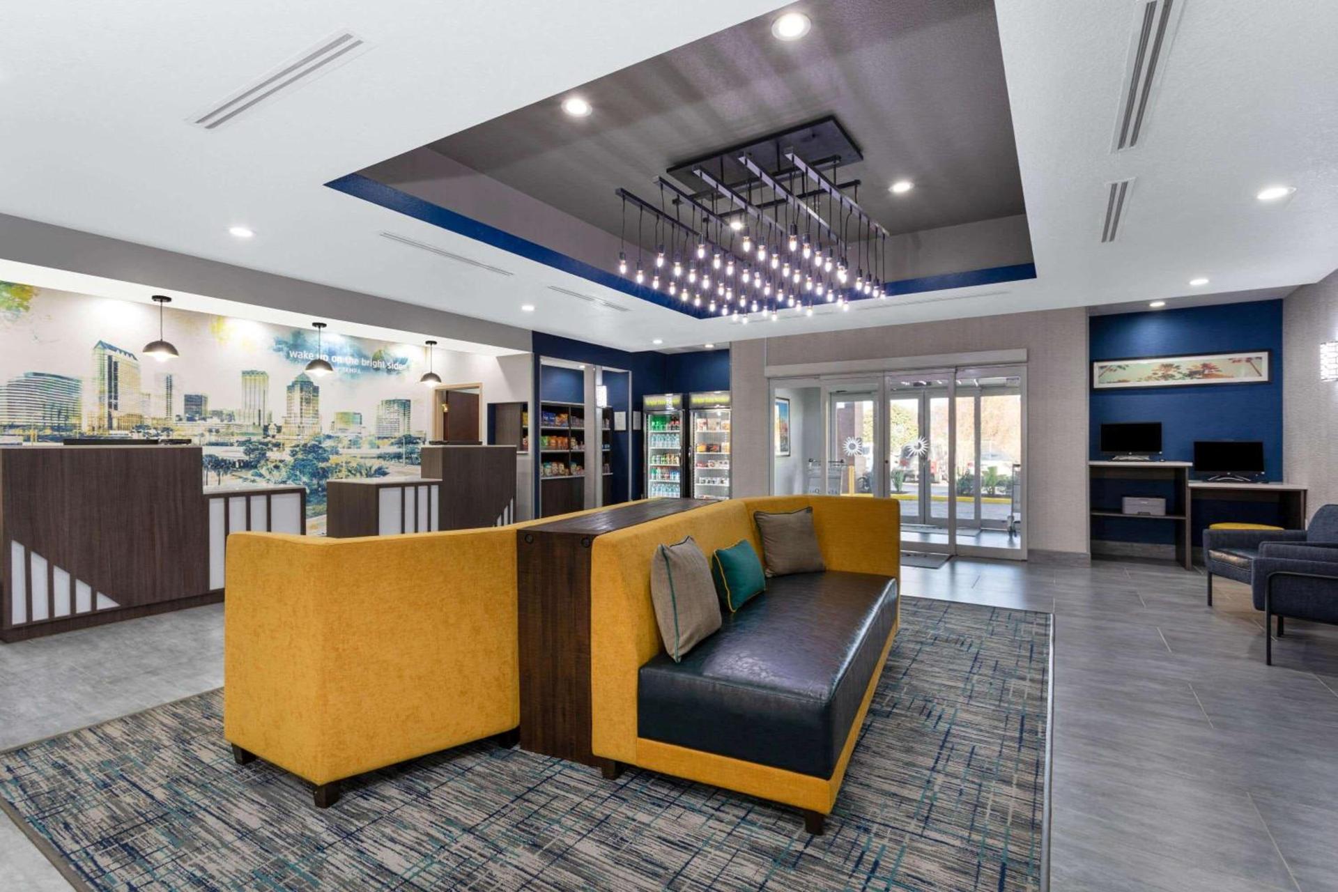La Quinta by Wyndham Tampa Central photo 37