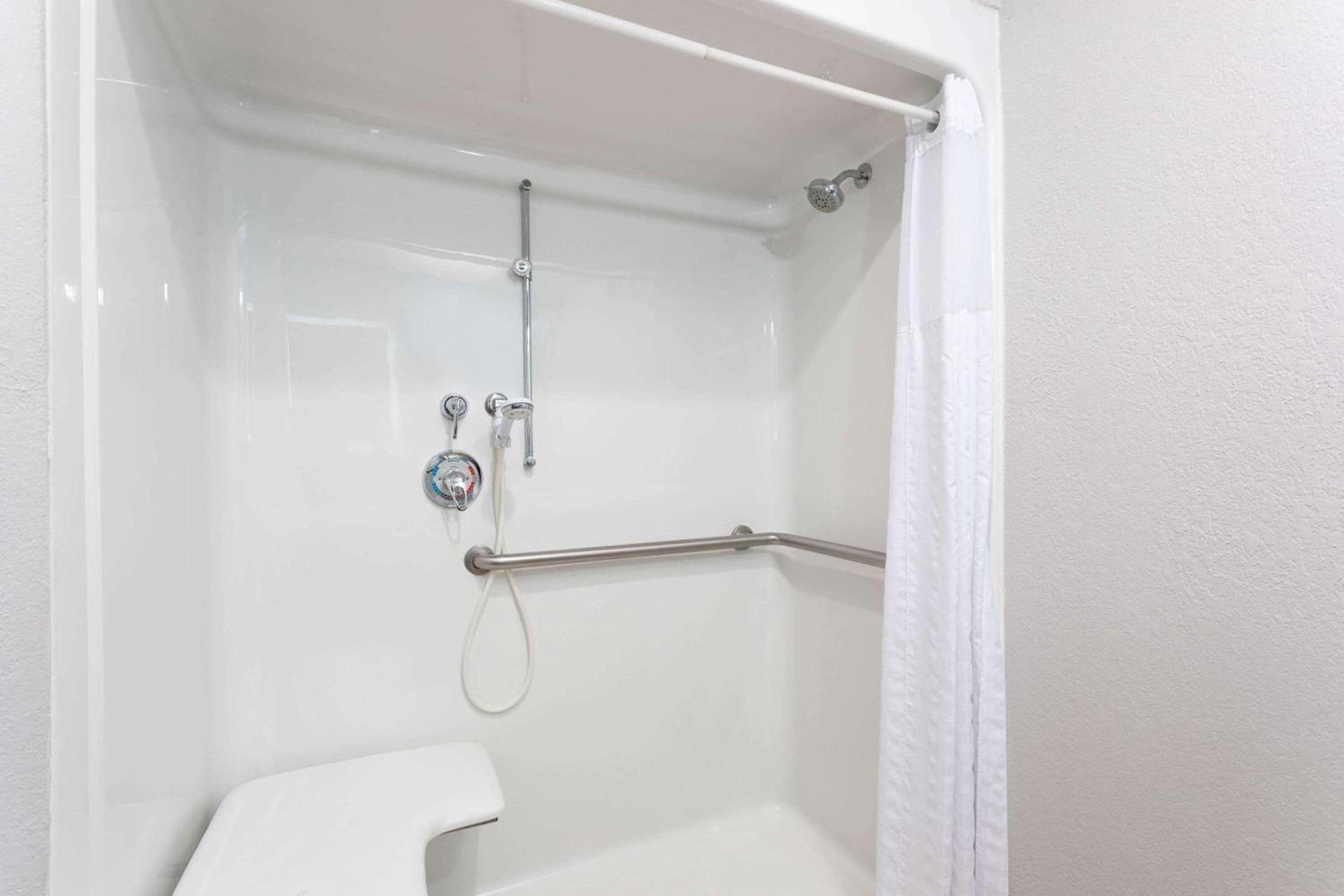 La Quinta by Wyndham Tampa Central photo 39
