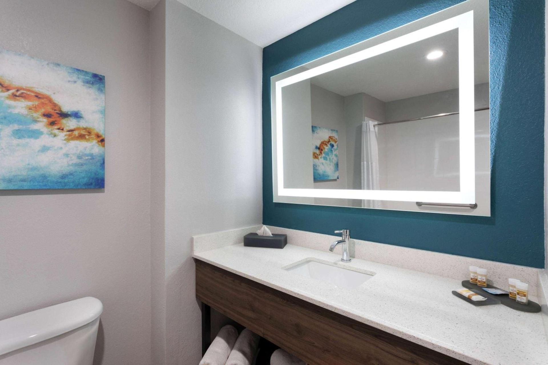 La Quinta by Wyndham Tampa Central photo 46