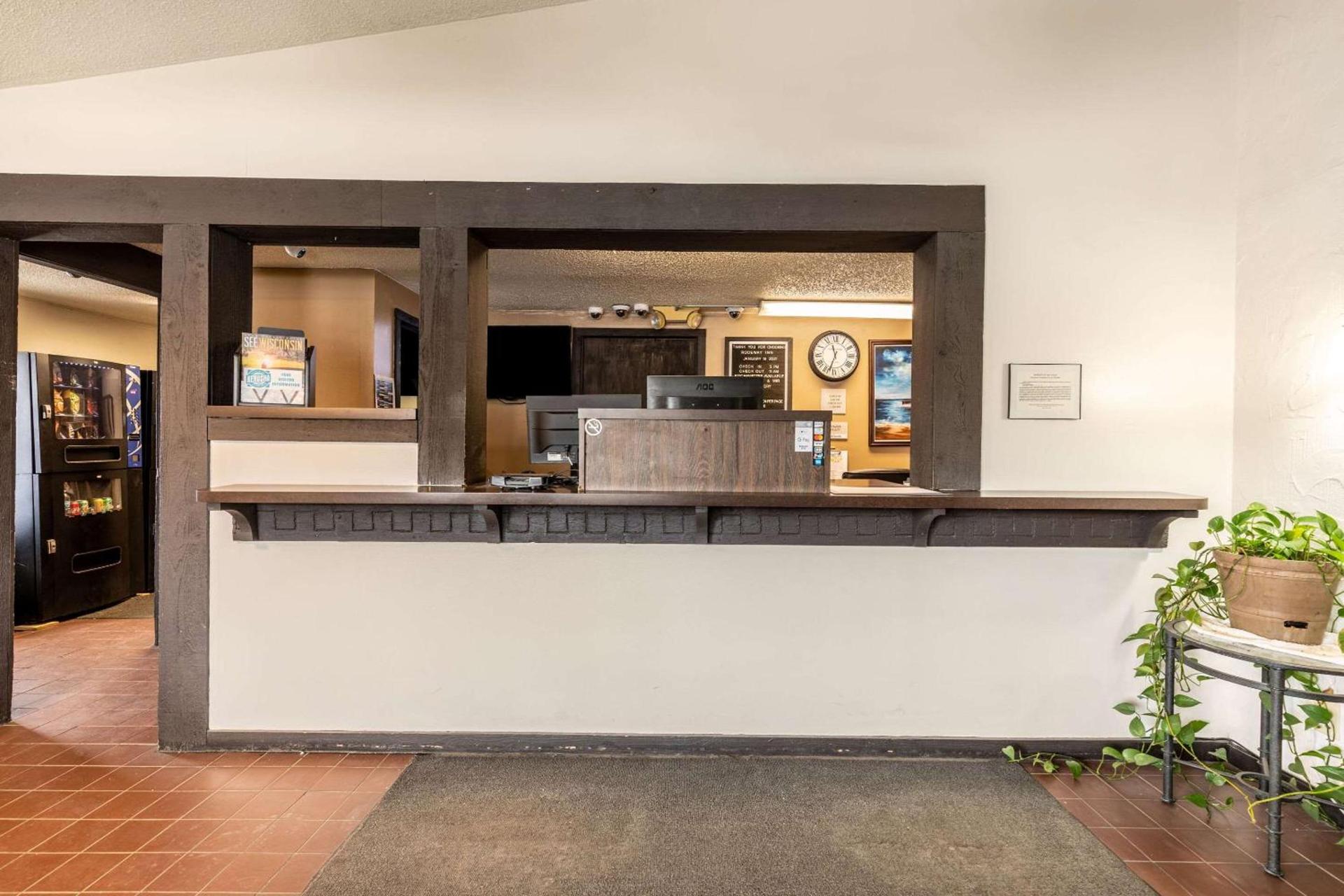 Value Inn Kenosha I-94 - Exit 344 photo 15
