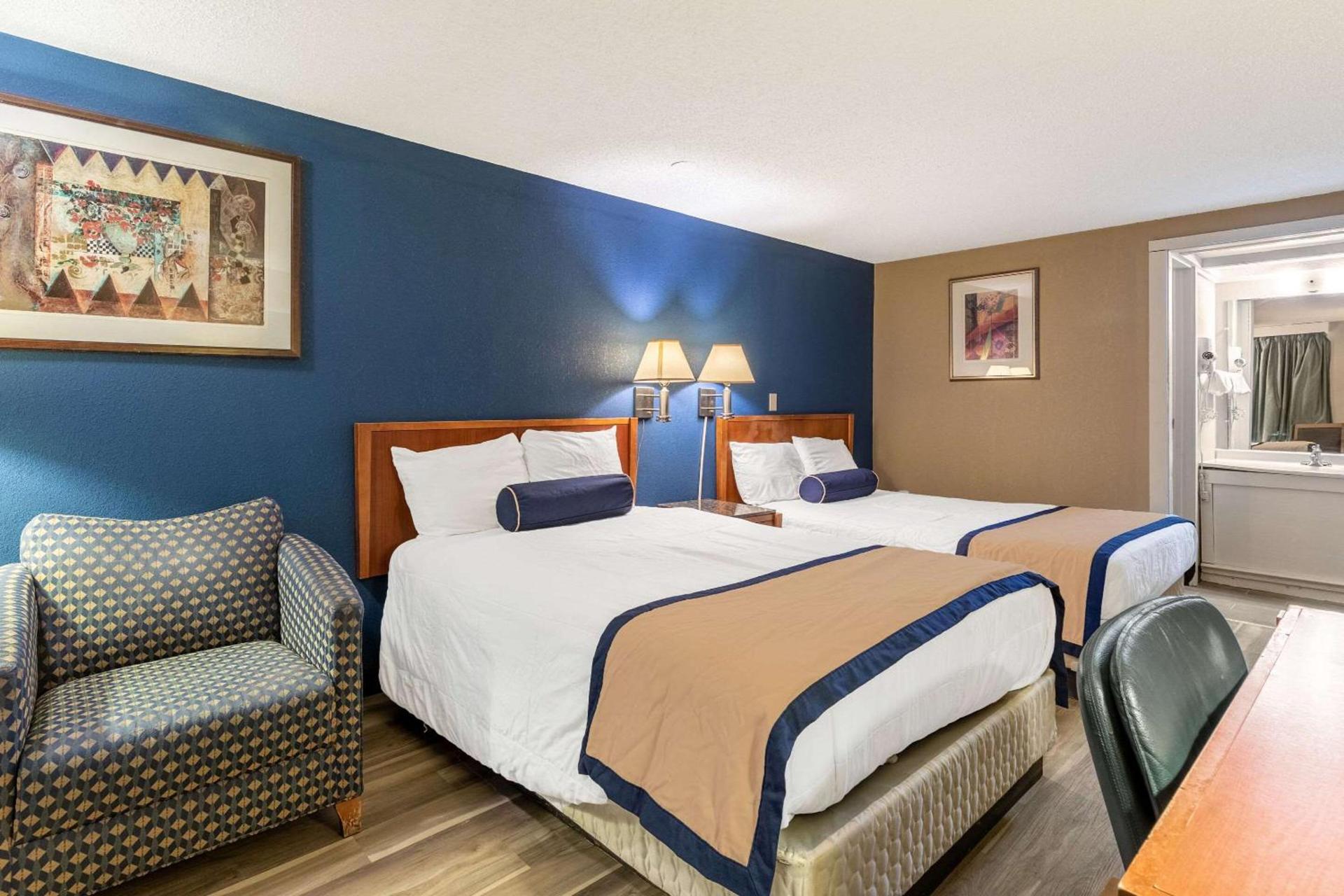 Value Inn Kenosha I-94 - Exit 344 photo 10