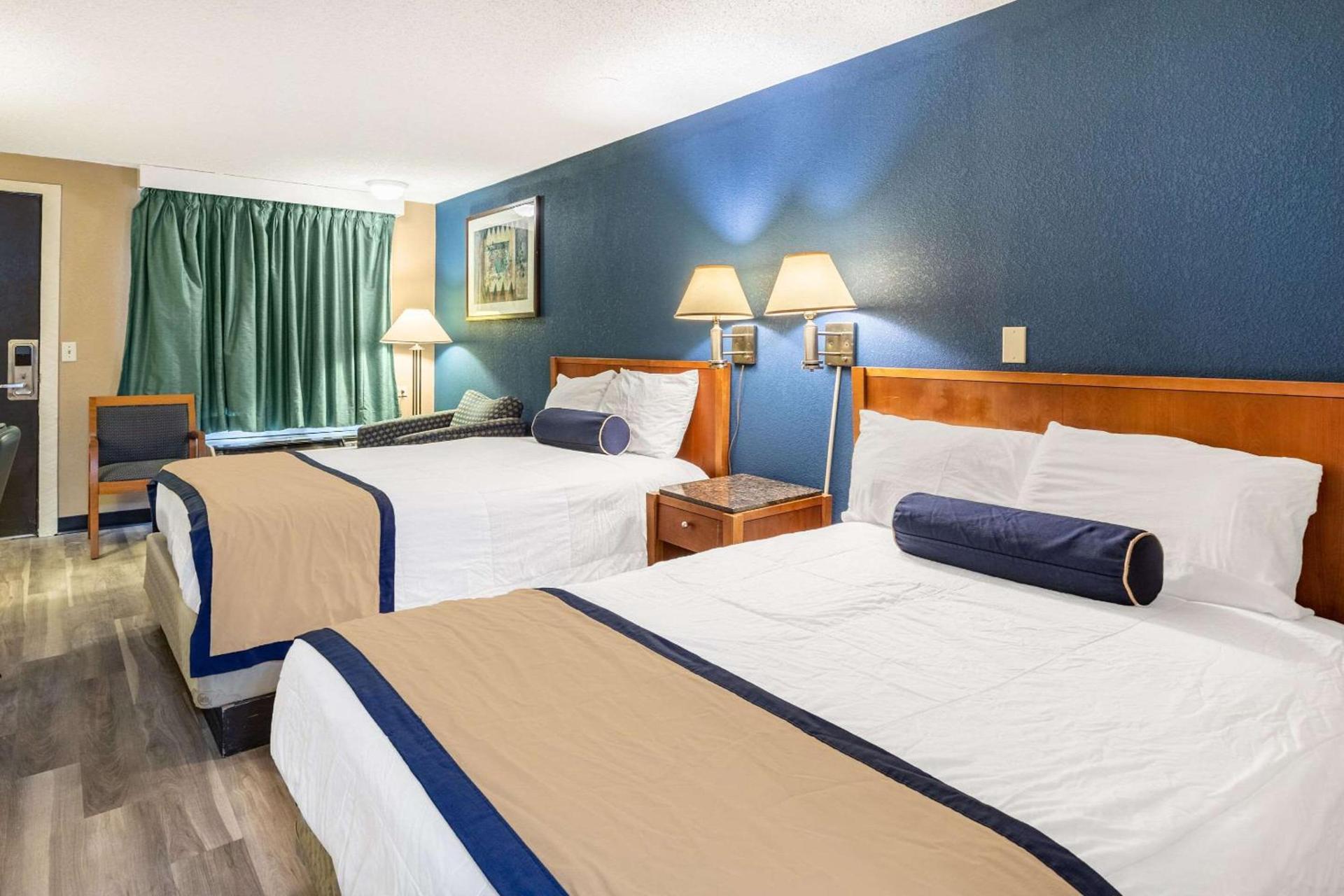 Value Inn Kenosha I-94 - Exit 344 photo 7