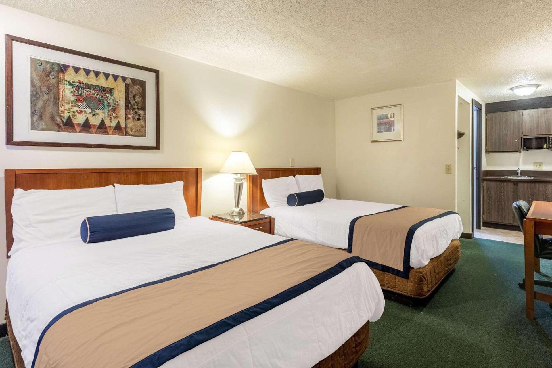 Value Inn Kenosha I-94 - Exit 344 photo 14