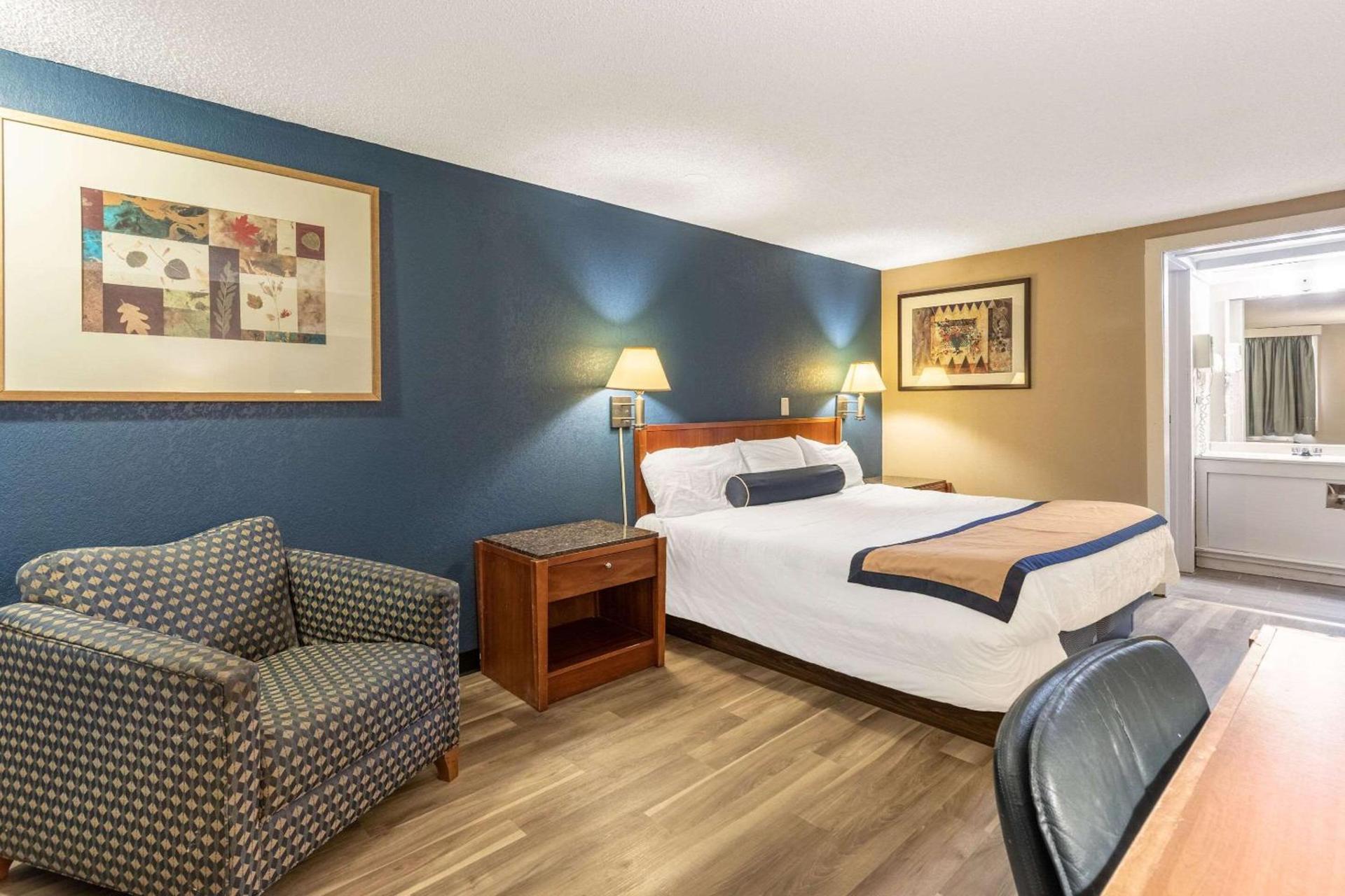 Value Inn Kenosha I-94 - Exit 344 photo 12