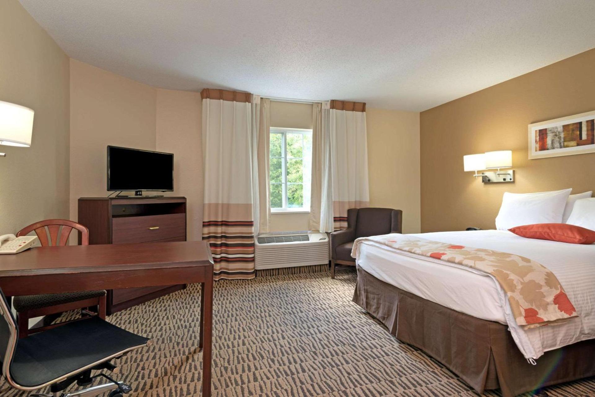MainStay Suites Chicago Hoffman Estates photo 12