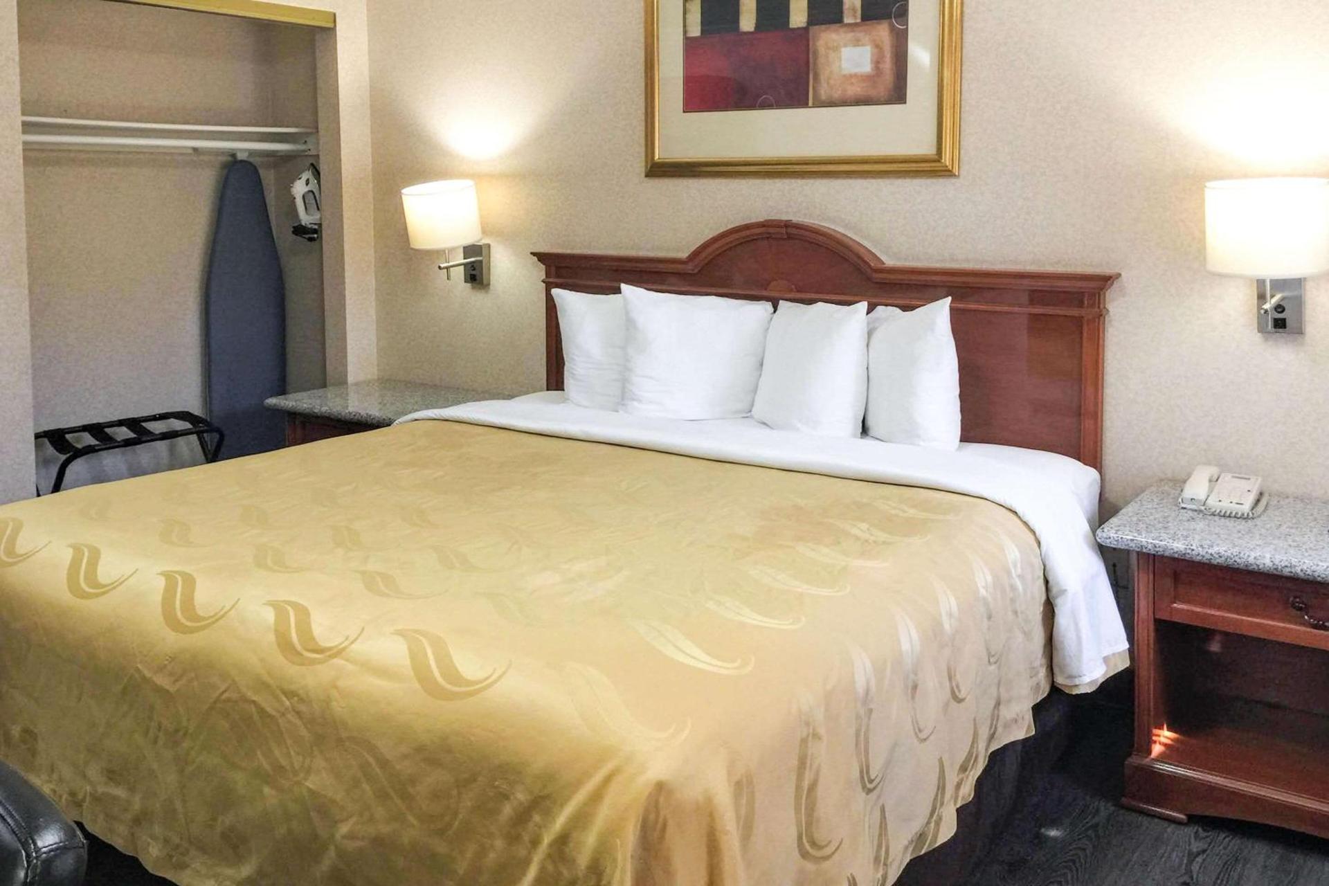 Quality Inn & Suites Oceanside Near Camp Pendleton photo 15