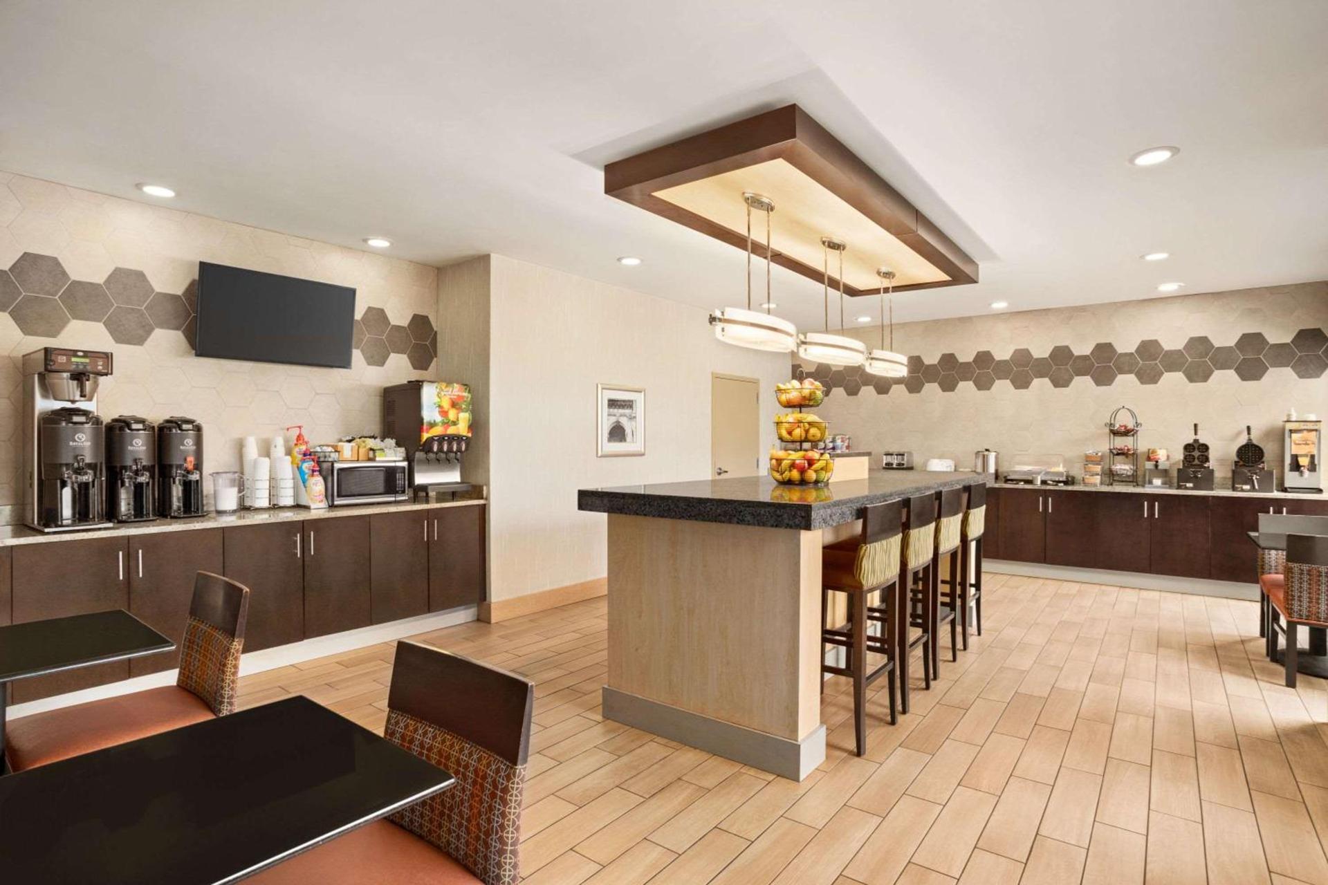 La Quinta Inn & Suites by Wyndham Richmond-Midlothian photo 7