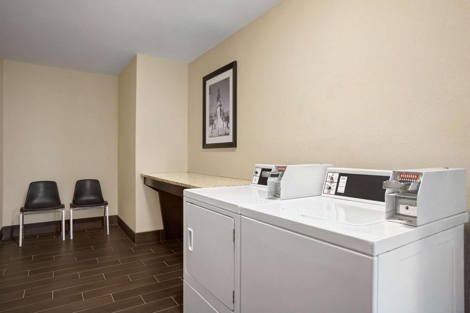 La Quinta Inn & Suites by Wyndham Richmond-Midlothian photo 29