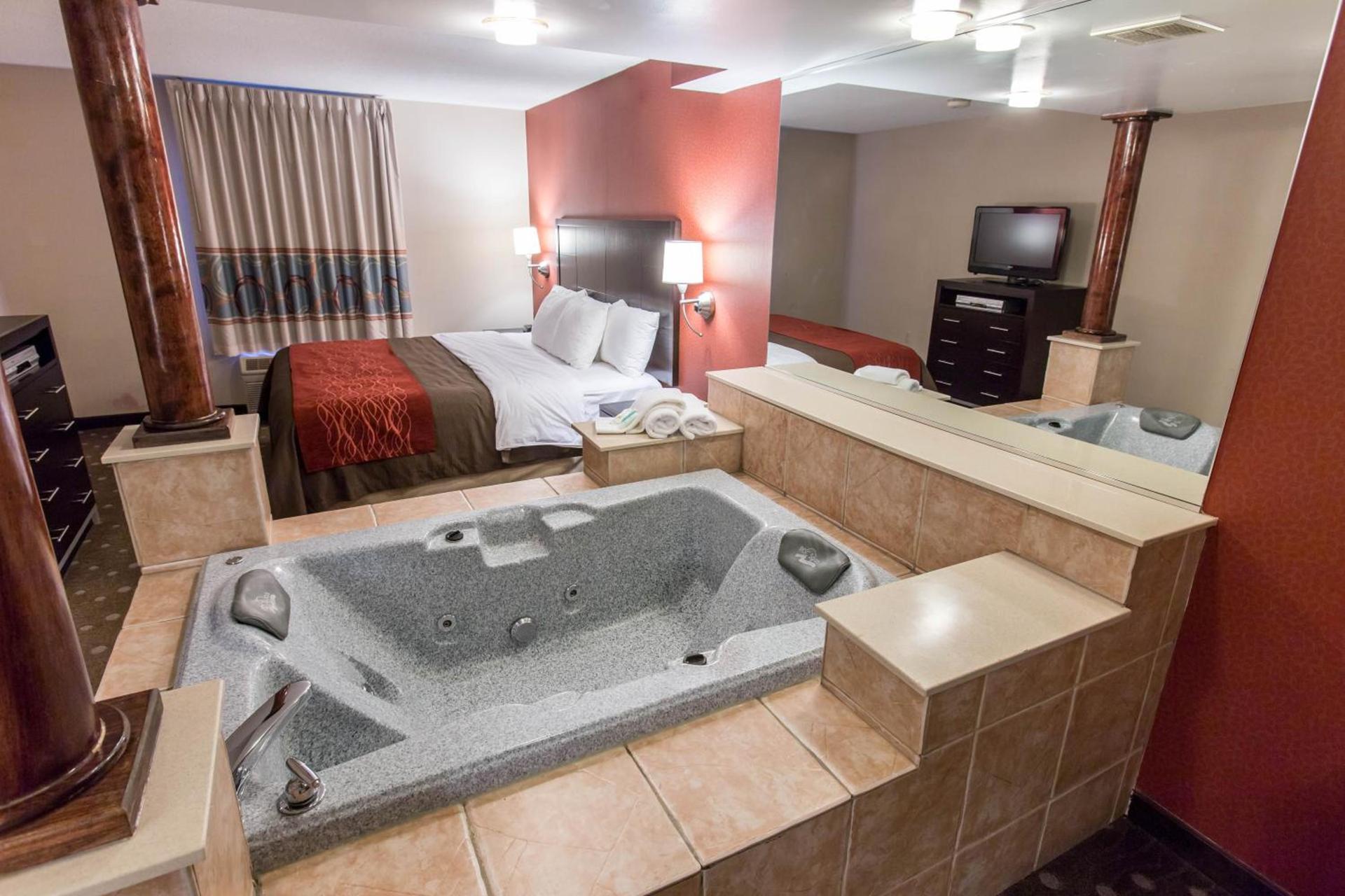 Comfort Inn Pittsburgh Crafton photo 33
