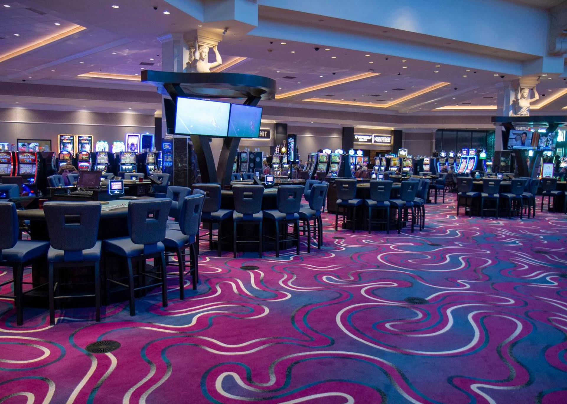 Riverside Casino & Golf Resort photo 22