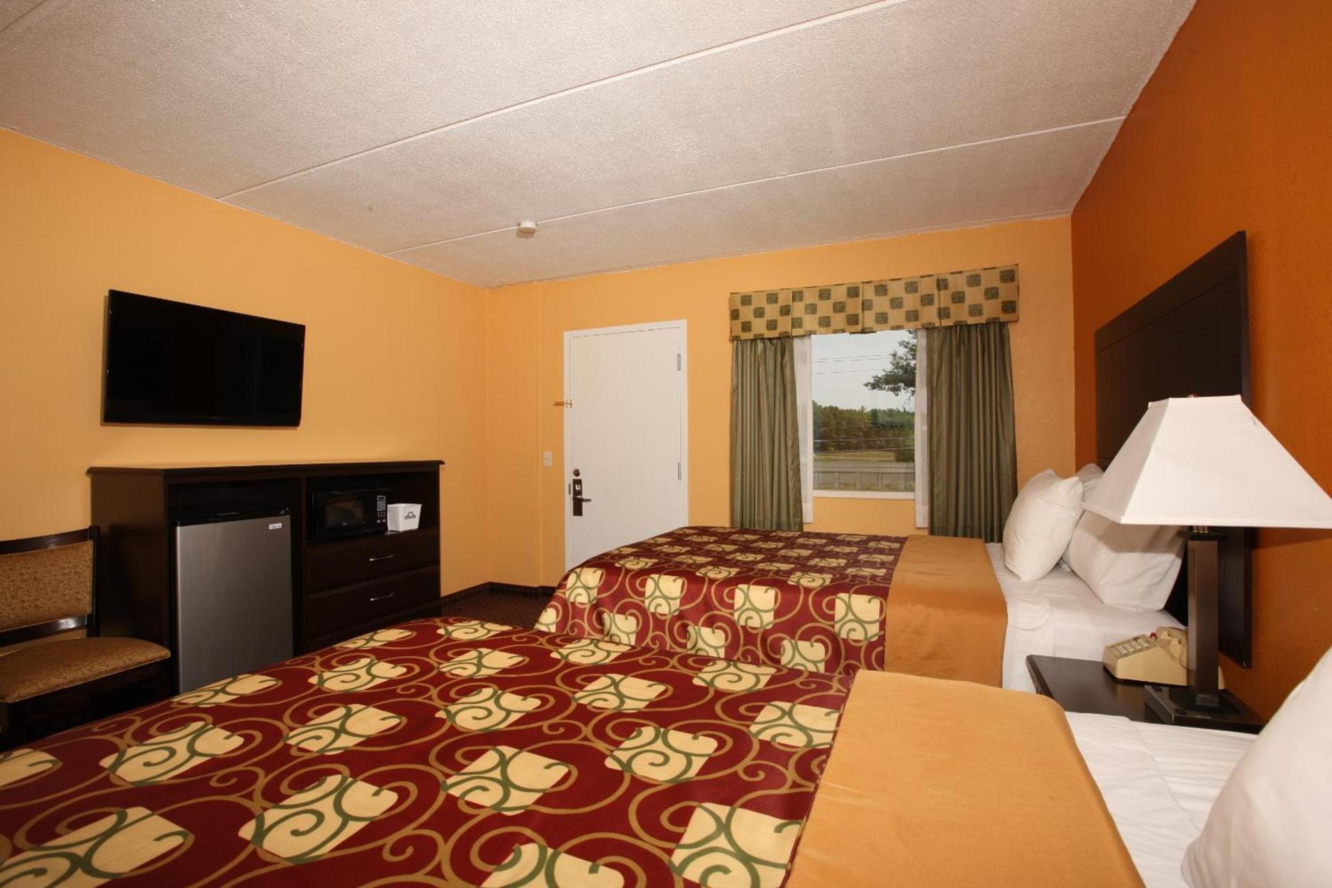 BLUE SKY INN Glens Falls-Saratoga-Lake George photo 8