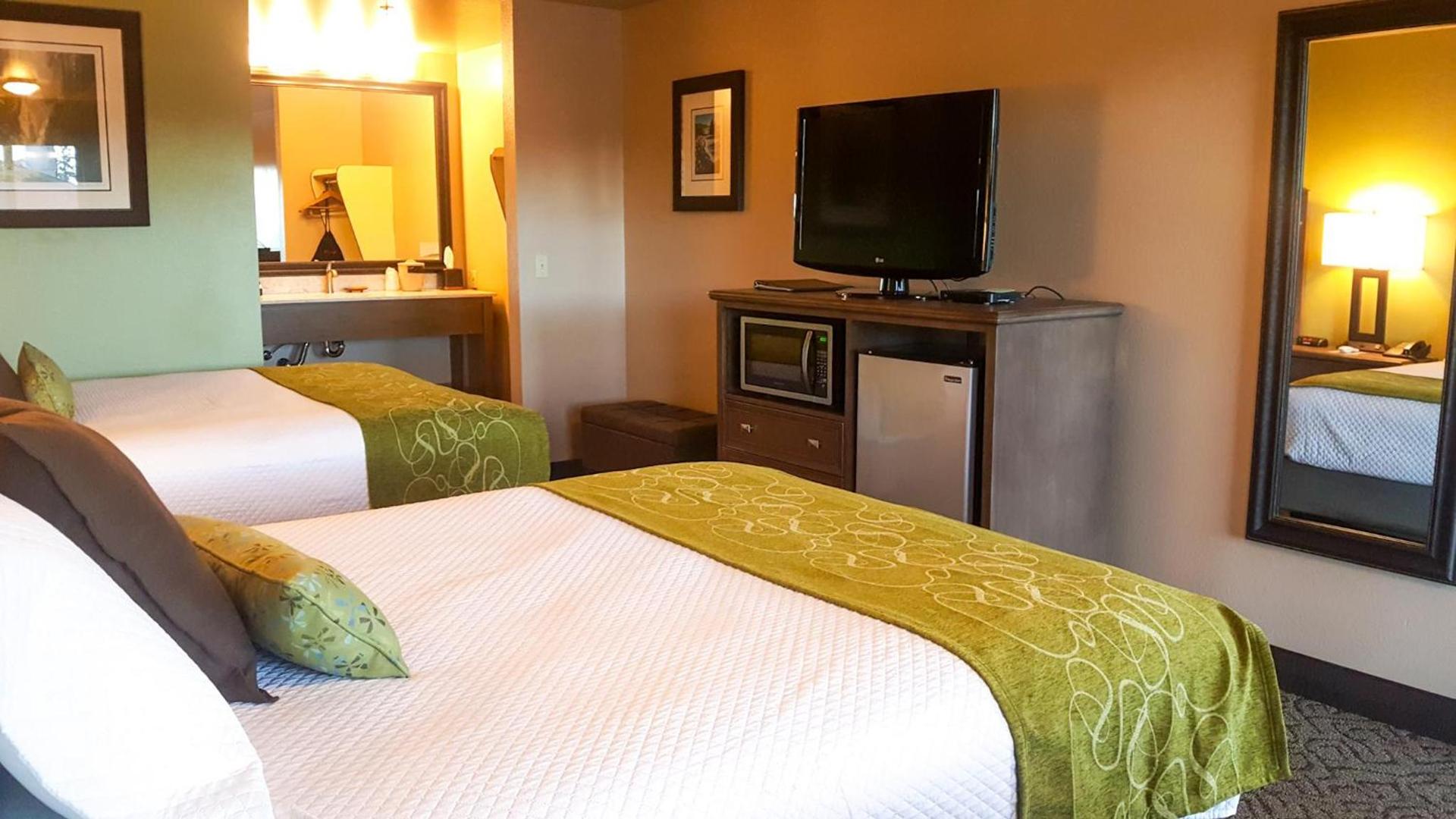 Pacific Inn Motel photo 31