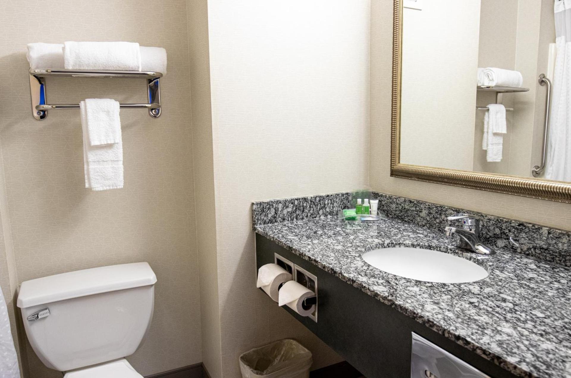 Holiday Inn Express & Suites Seattle Downtown - Lake Union by IHG photo 3