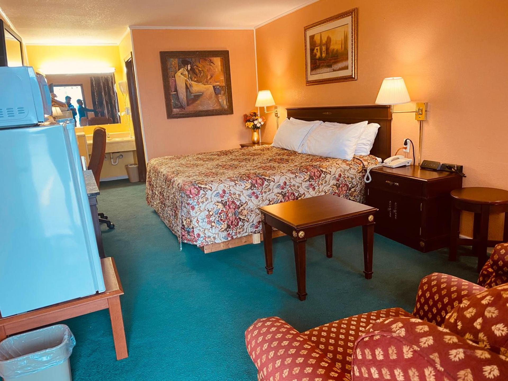 Gateway Inn photo 13