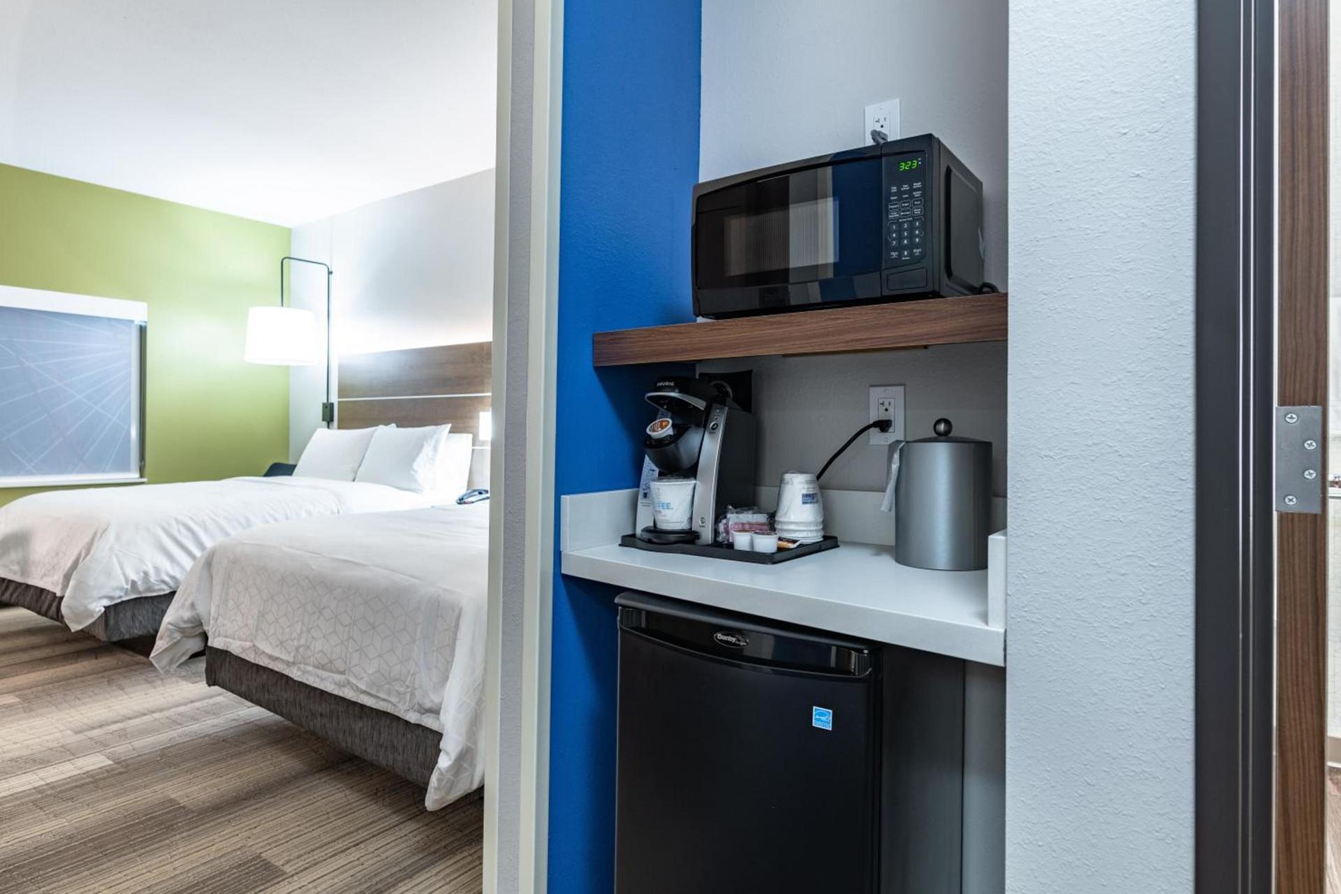 Holiday Inn Express & Suites - Moundsville by IHG photo 20