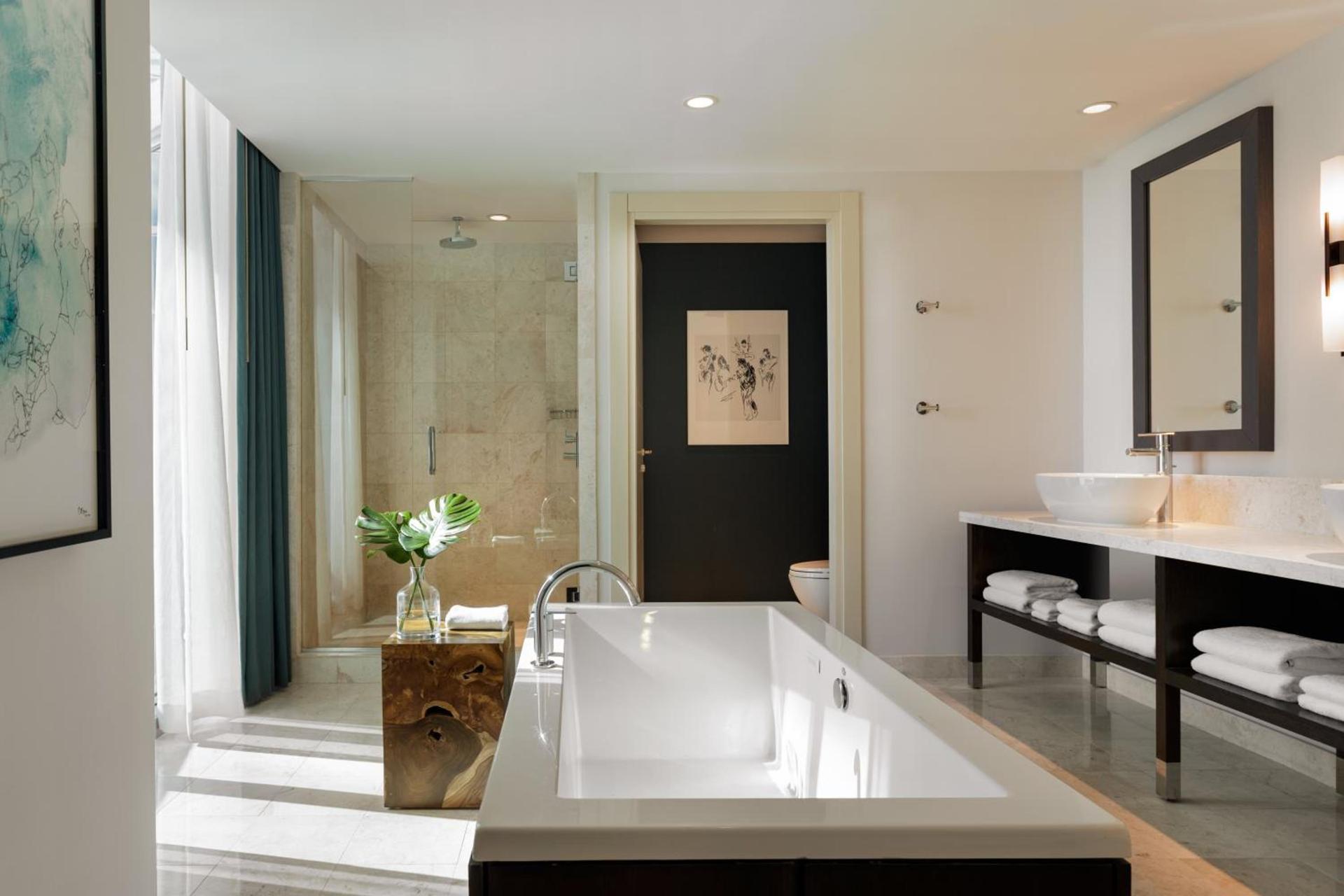 Kimpton EPIC Hotel by IHG photo 7