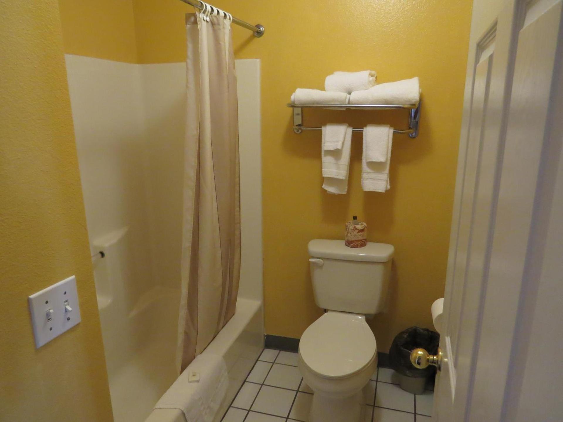 America's Best Inn & Suites Saint George photo 21