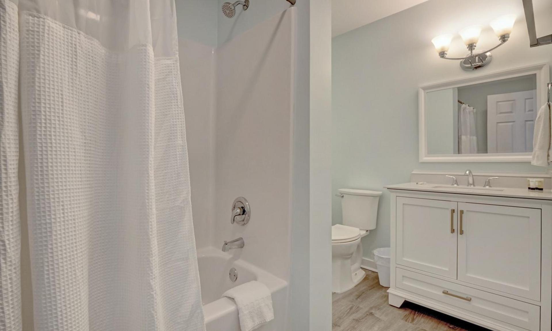 Loggerhead Inn and Suites photo 47