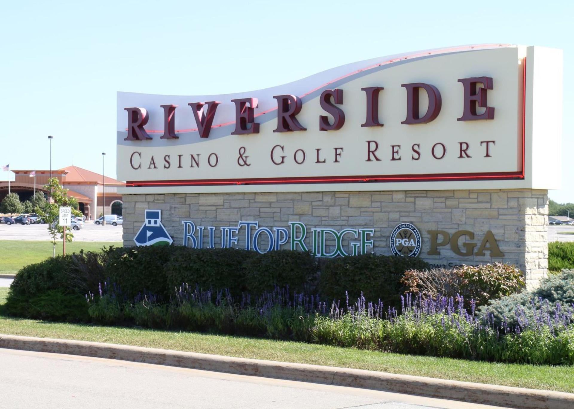 Riverside Casino & Golf Resort photo 30
