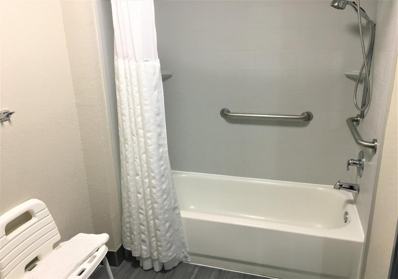 Comfort Suites Nashville Airport - BNA photo 58