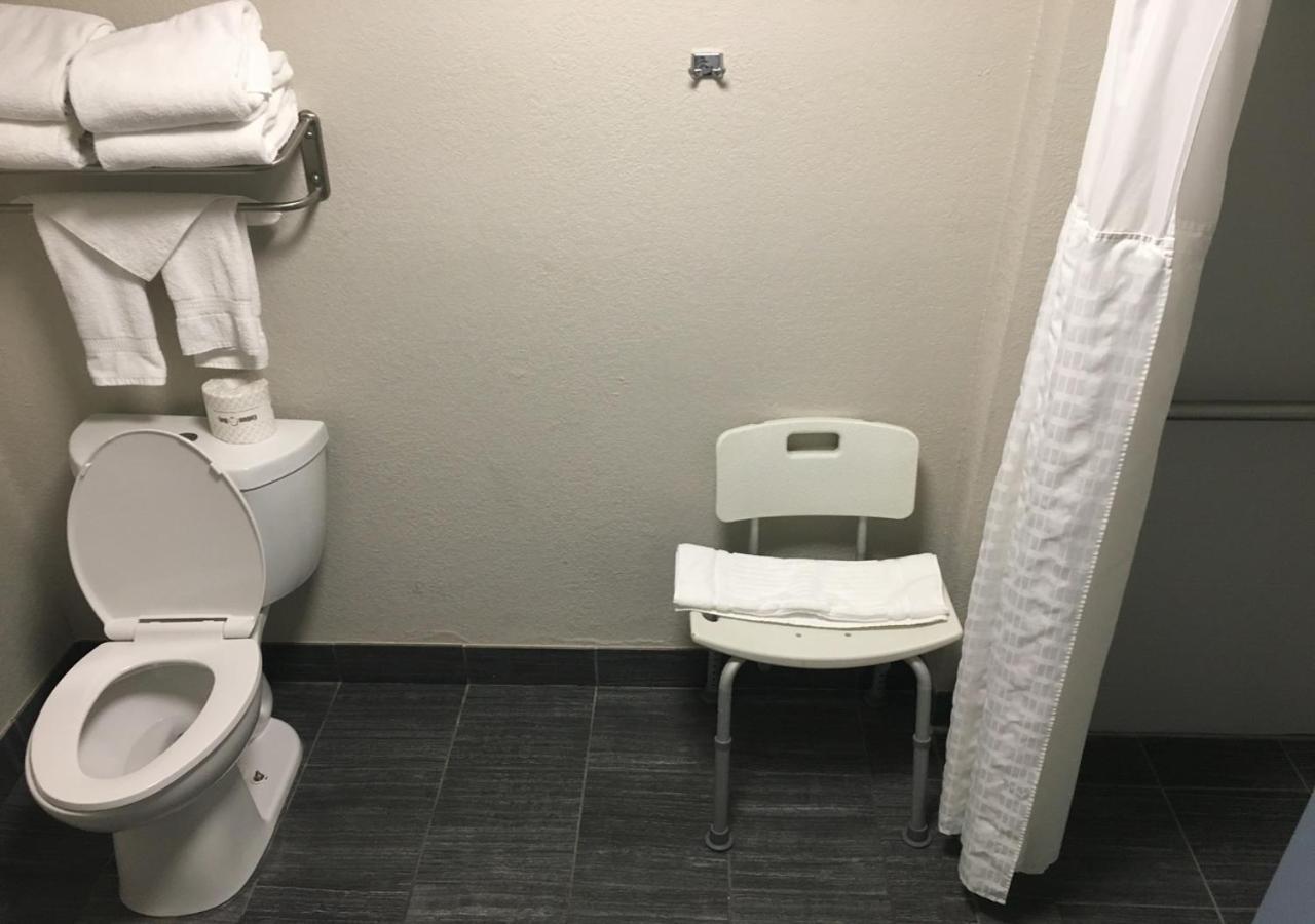 Comfort Suites Nashville Airport - BNA photo 61