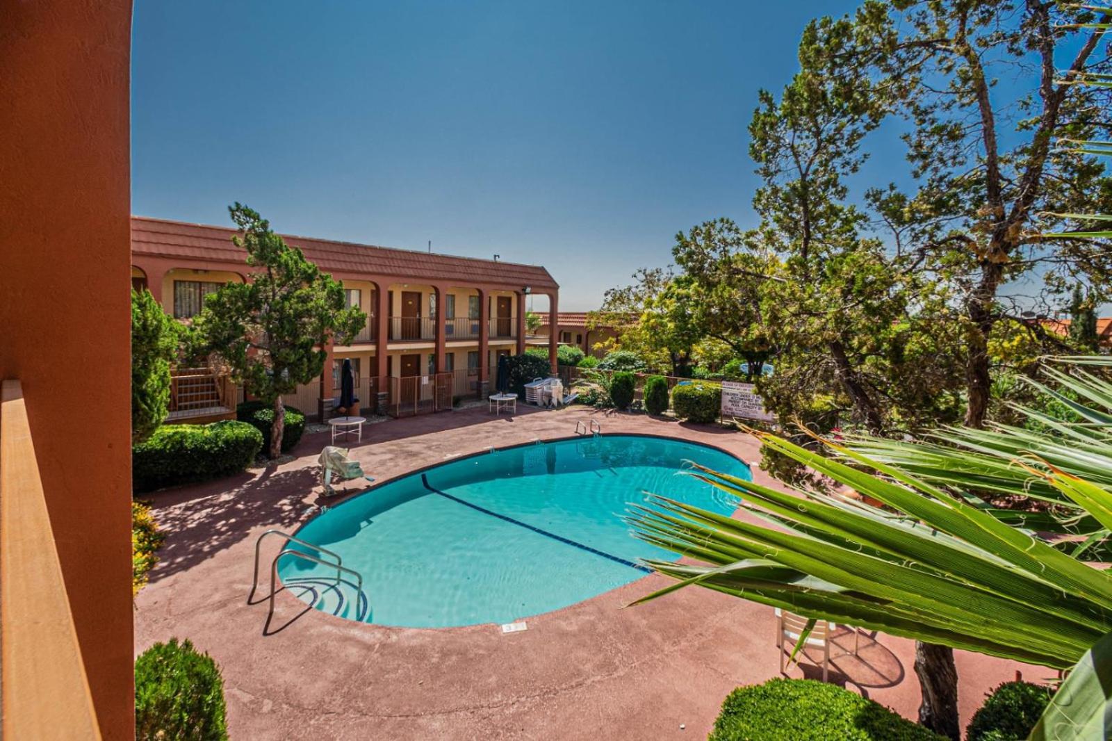 Super 8 by Wyndham El Paso Airport photo 8
