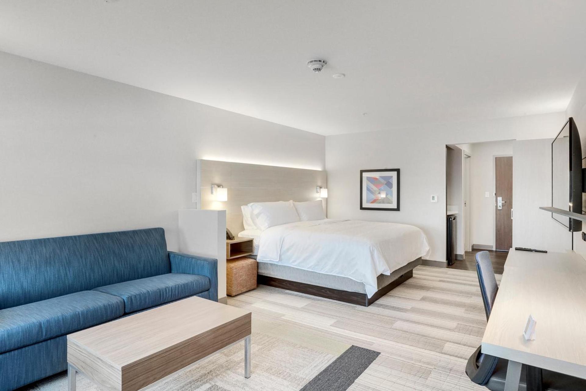 Holiday Inn Express & Suites - Lockport by IHG photo 3