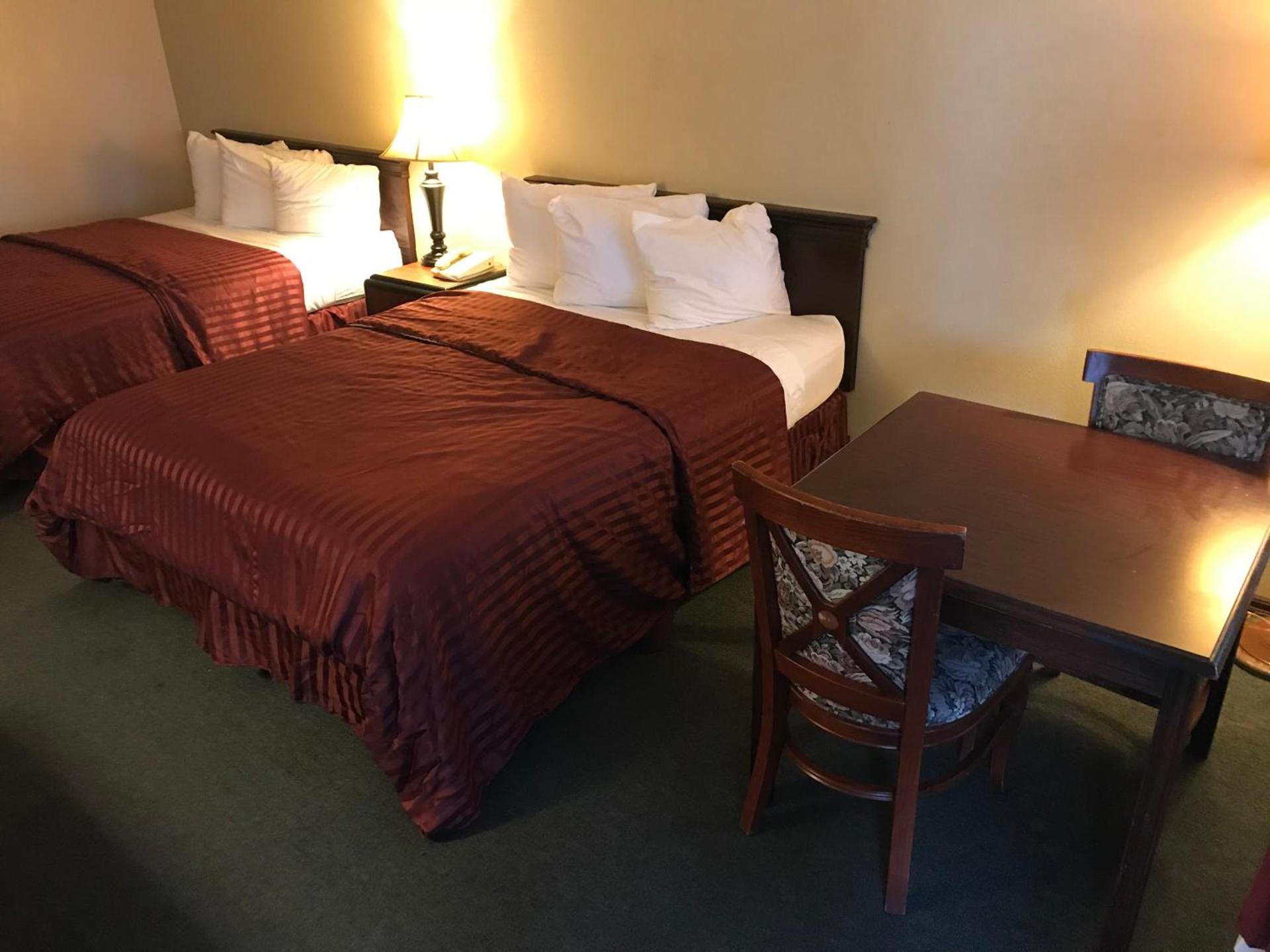 Smokey Point Motor Inn photo 14