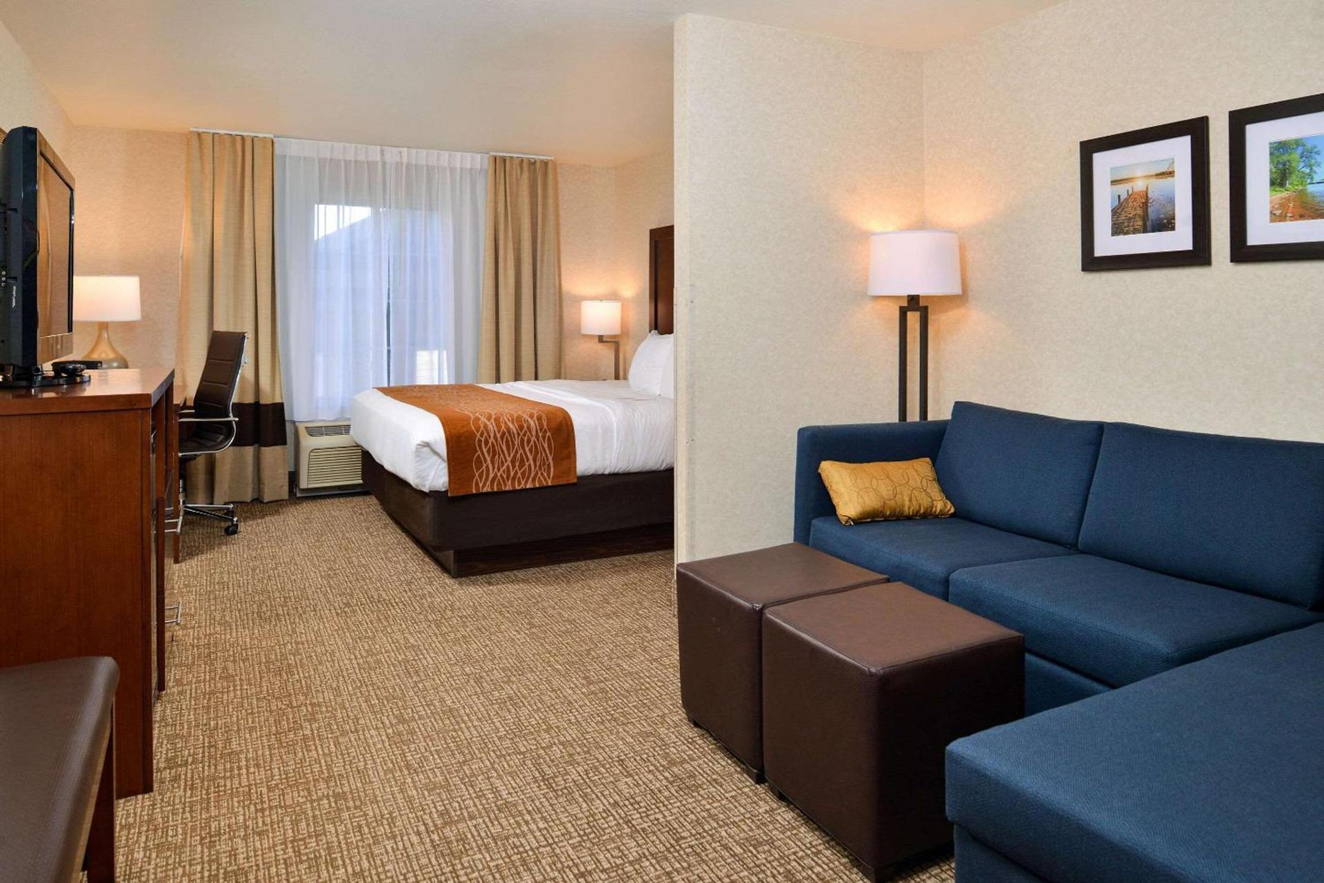 Comfort Inn & Suites Madison North photo 17