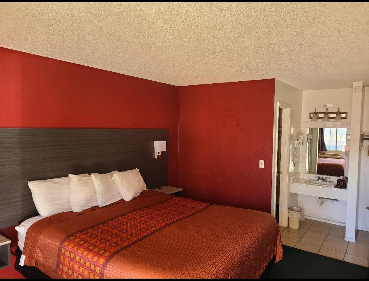 Windsor Inn Lake Havasu City photo 61