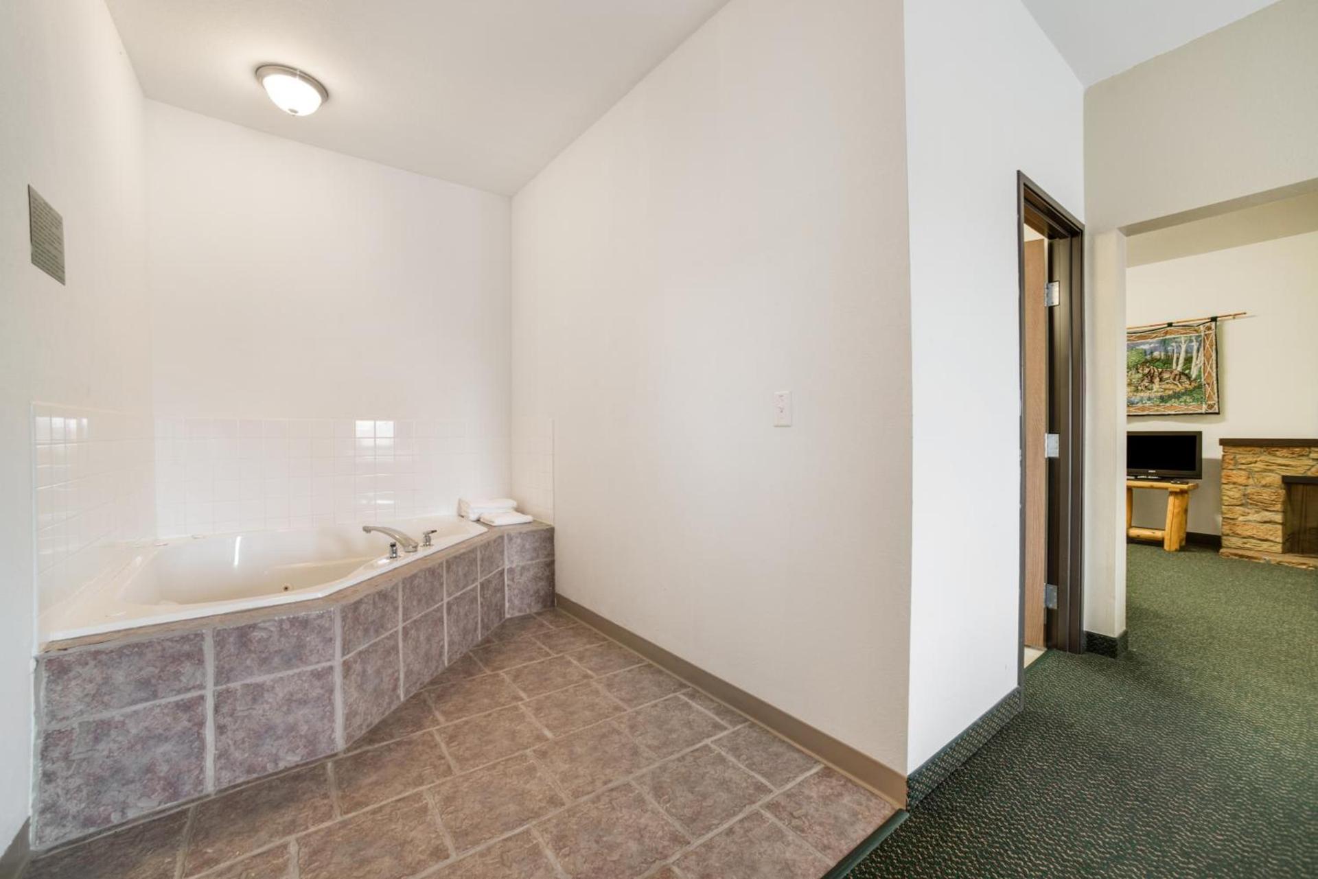 Knights Inn New Florence photo 14
