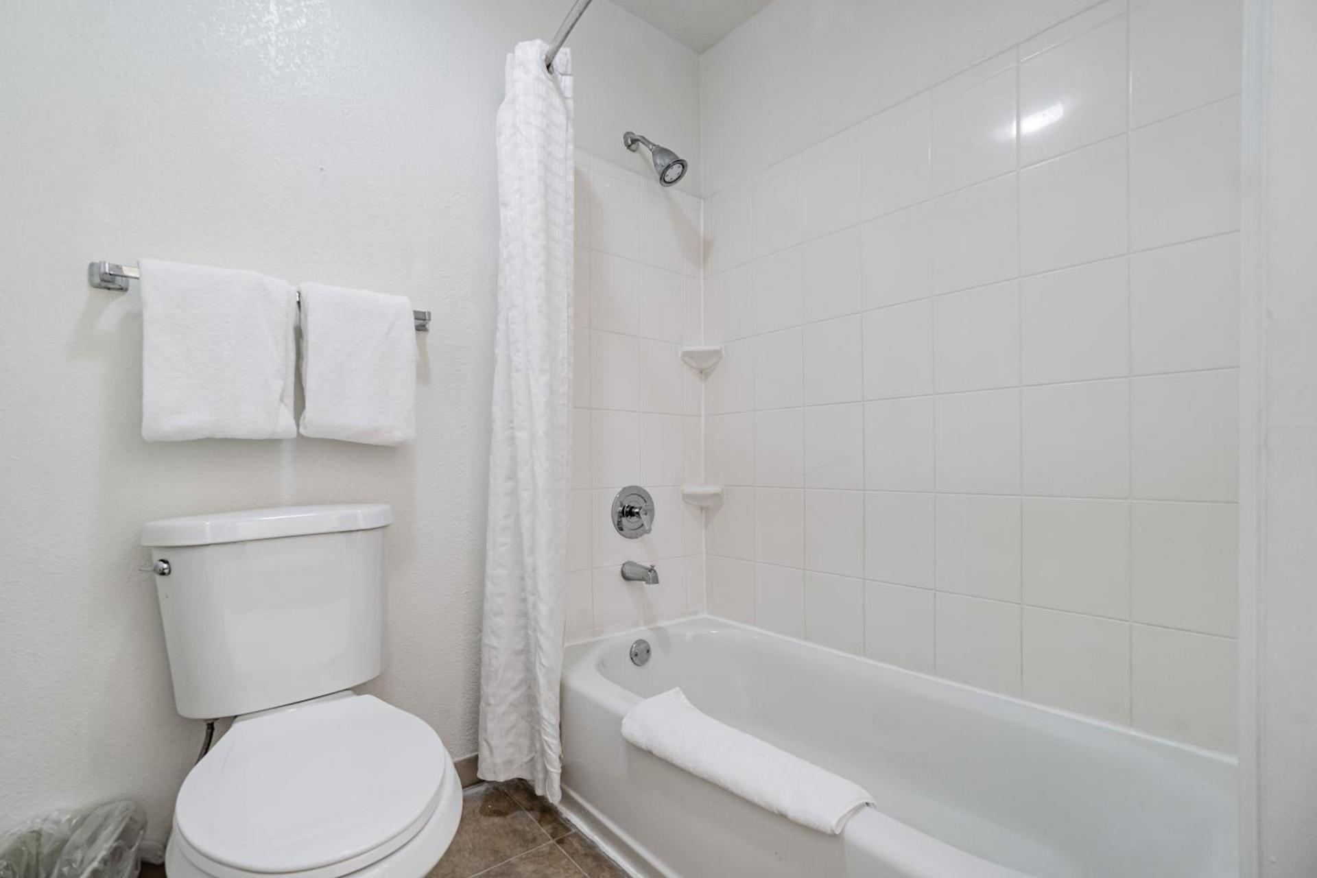 Doral Inn & Suites Miami Airport West photo 18