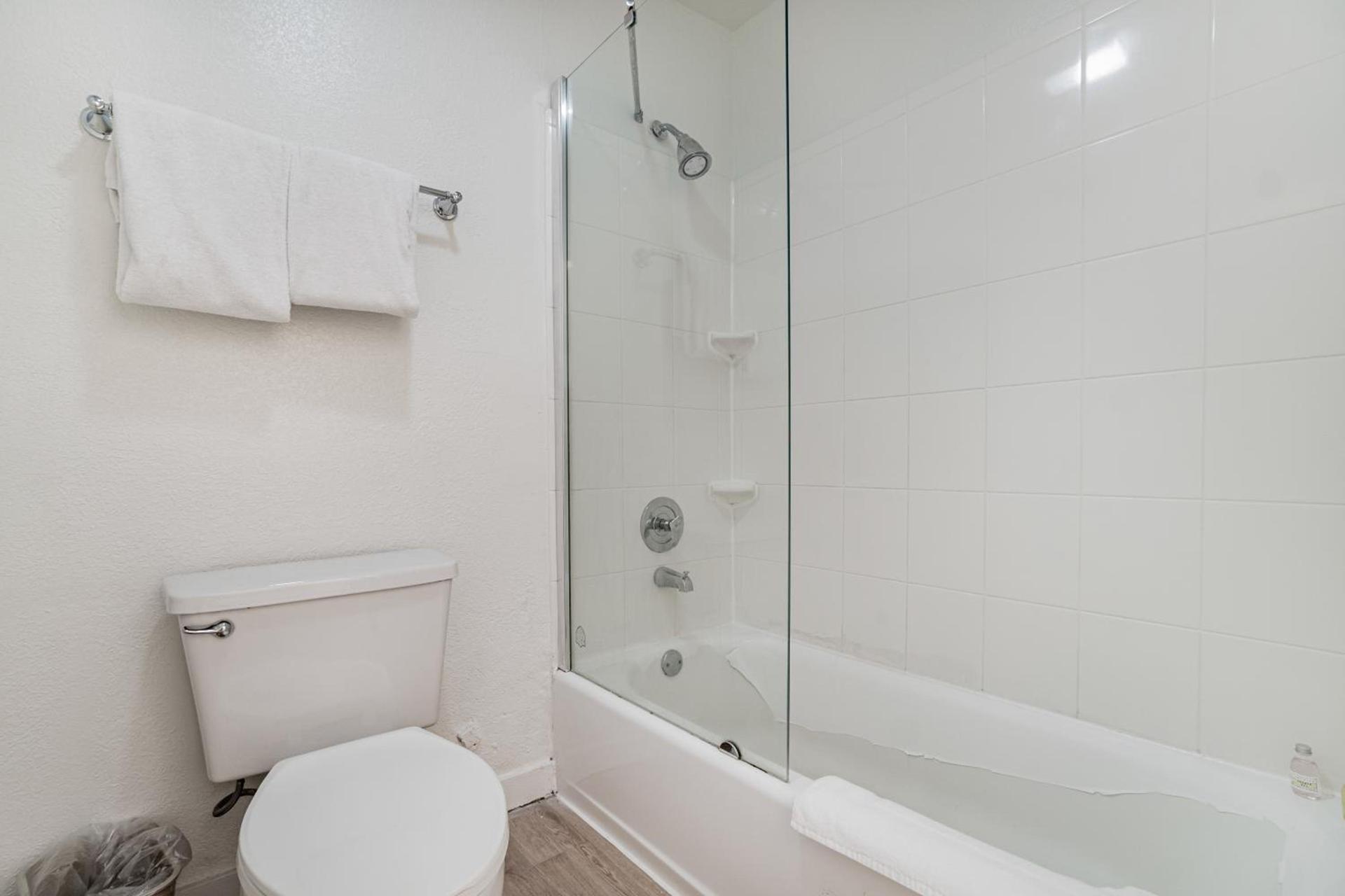 Doral Inn & Suites Miami Airport West photo 11